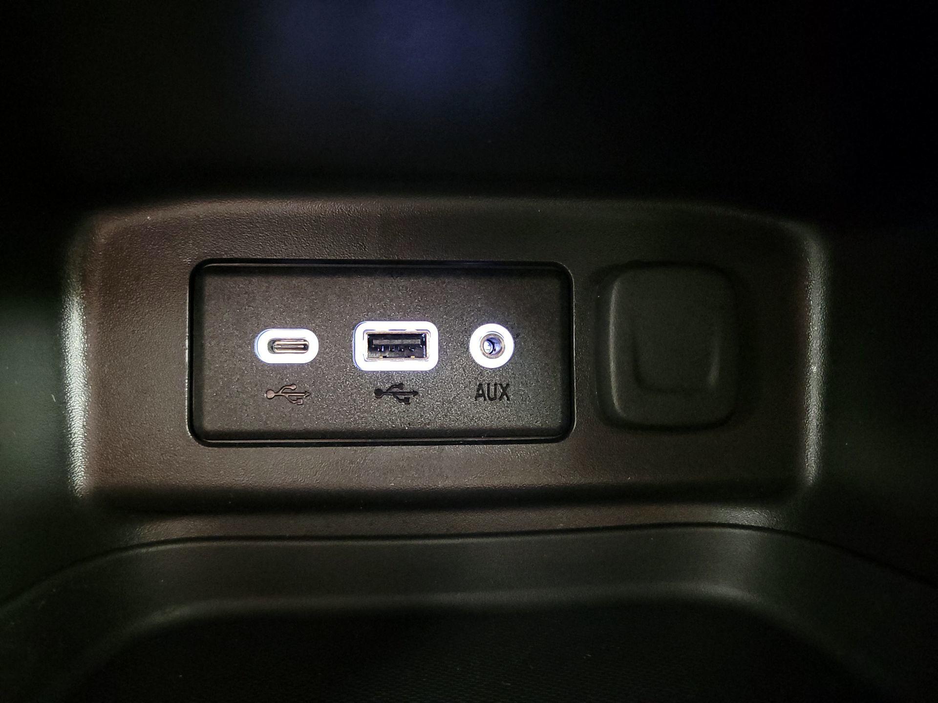 Thumbnail: 2023 Chevrolet Equinox - 18