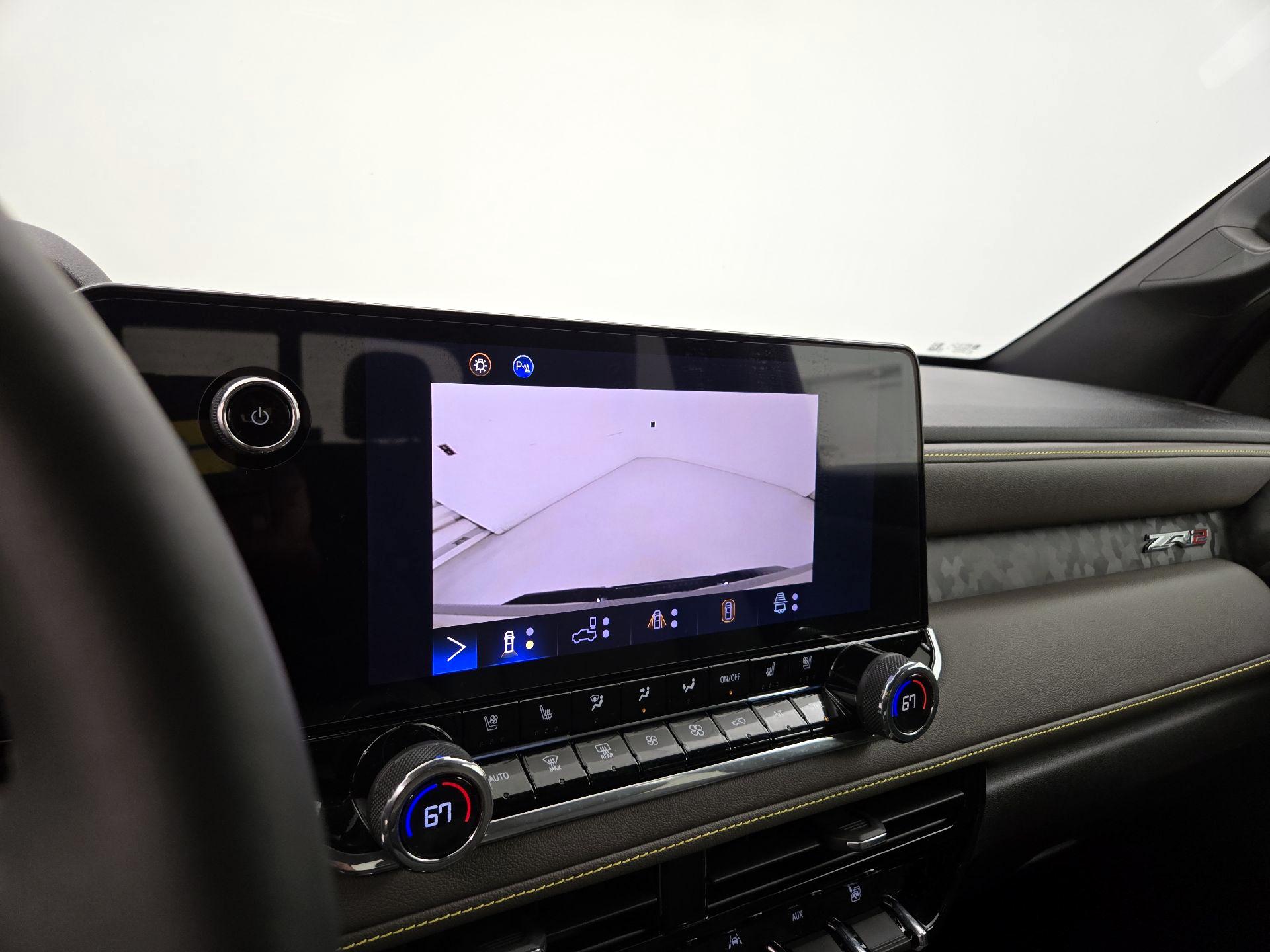 Thumbnail: 2024 Chevrolet Colorado - 14