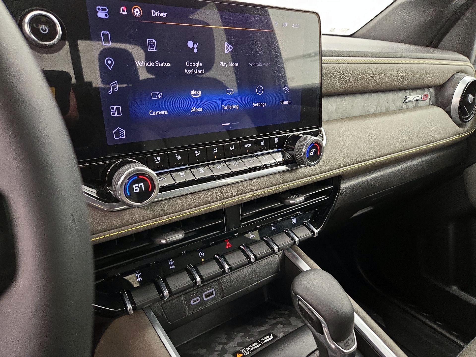 Thumbnail: 2024 Chevrolet Colorado - 16