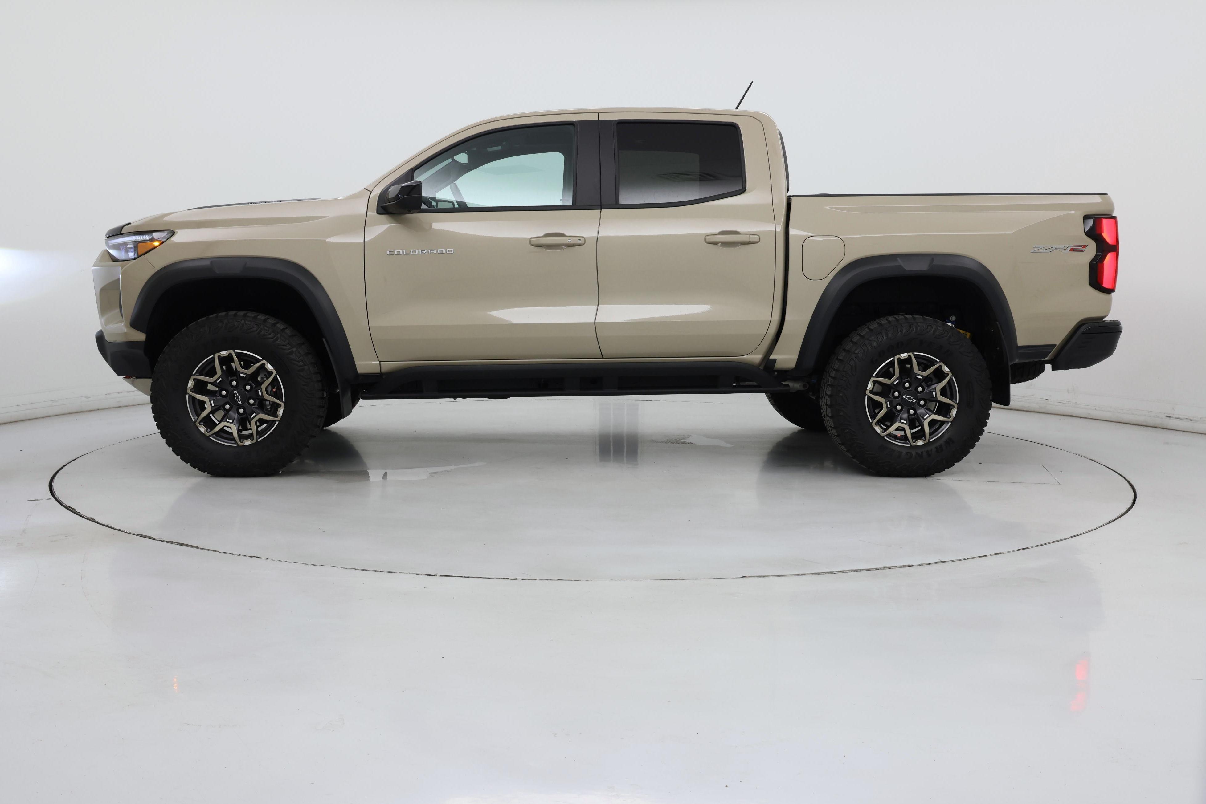 Thumbnail: 2024 Chevrolet Colorado - 3