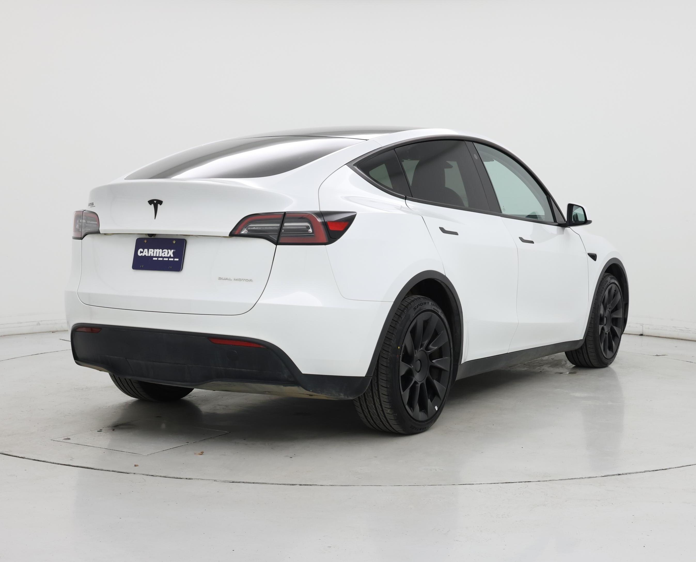 Thumbnail: 2023 Tesla Model Y - 8