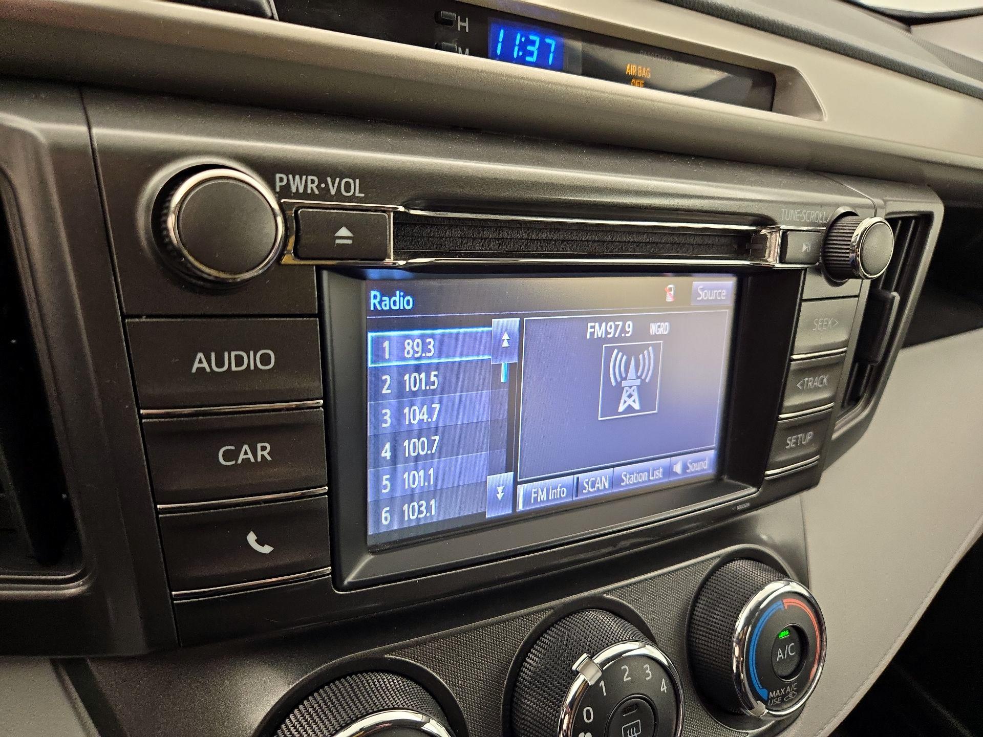 Thumbnail: 2014 Toyota RAV4 - 15