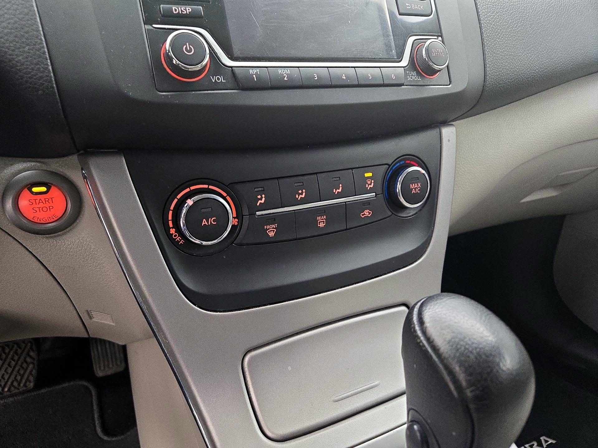 Thumbnail: 2015 Nissan Sentra - 16