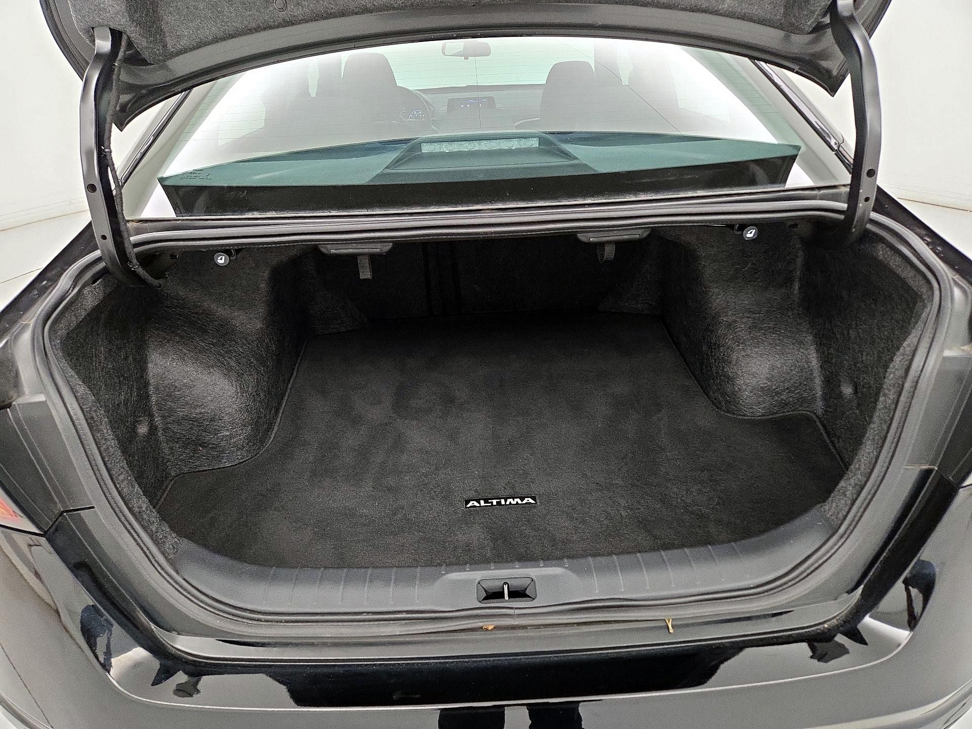 Thumbnail: 2023 Nissan Altima - 20