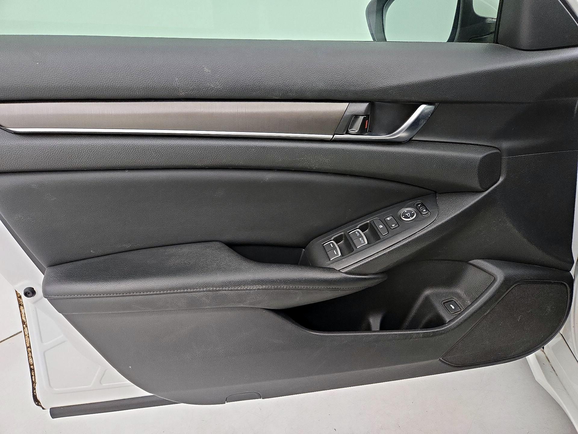 Thumbnail: 2018 Honda Accord - 12