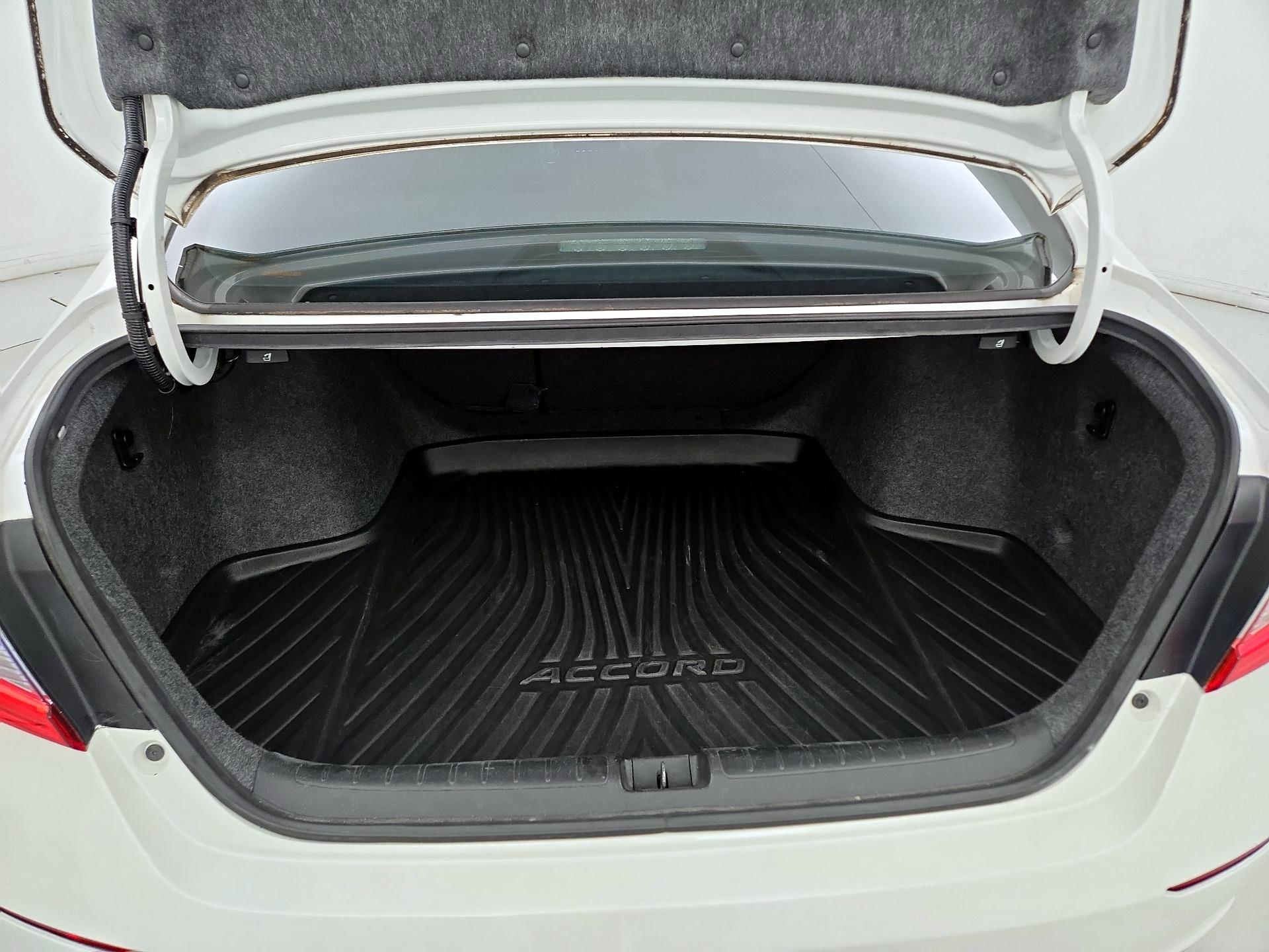 Thumbnail: 2018 Honda Accord - 20