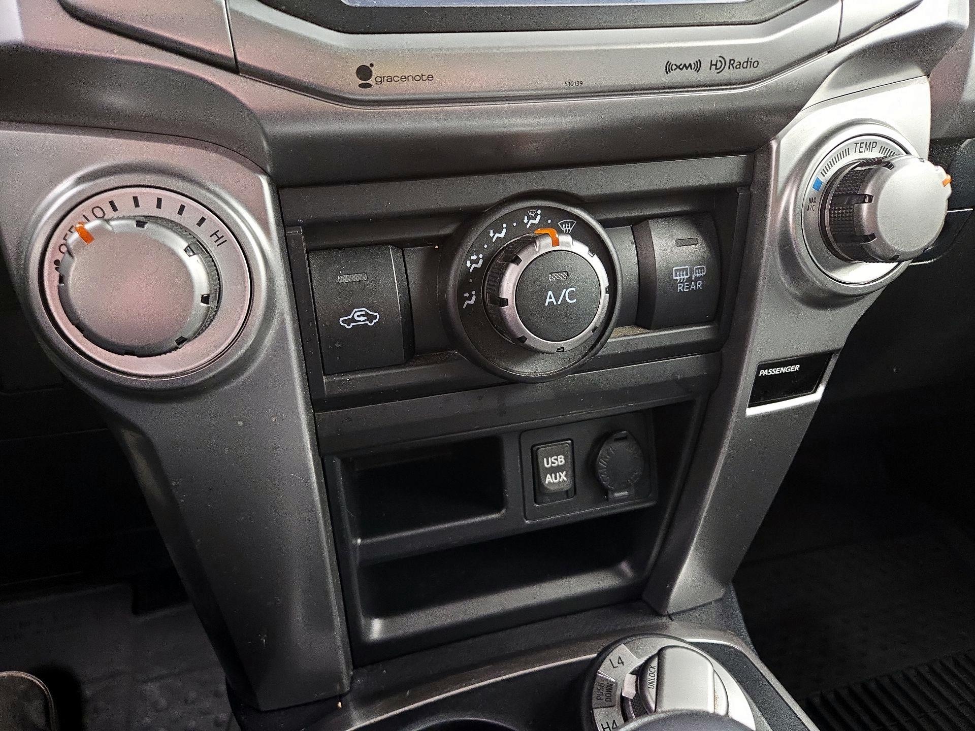 Thumbnail: 2016 Toyota 4Runner - 17