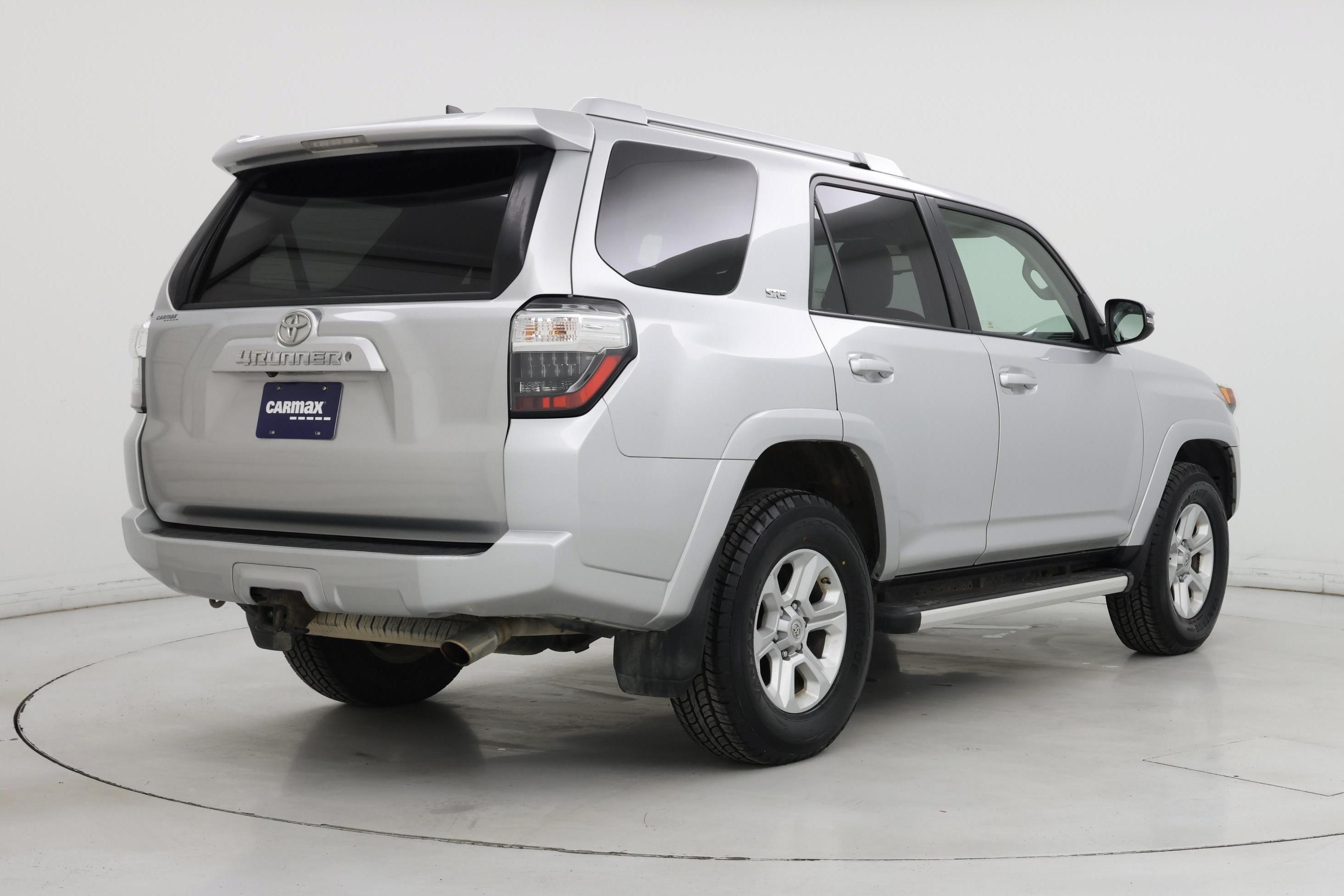 Thumbnail: 2016 Toyota 4Runner - 8