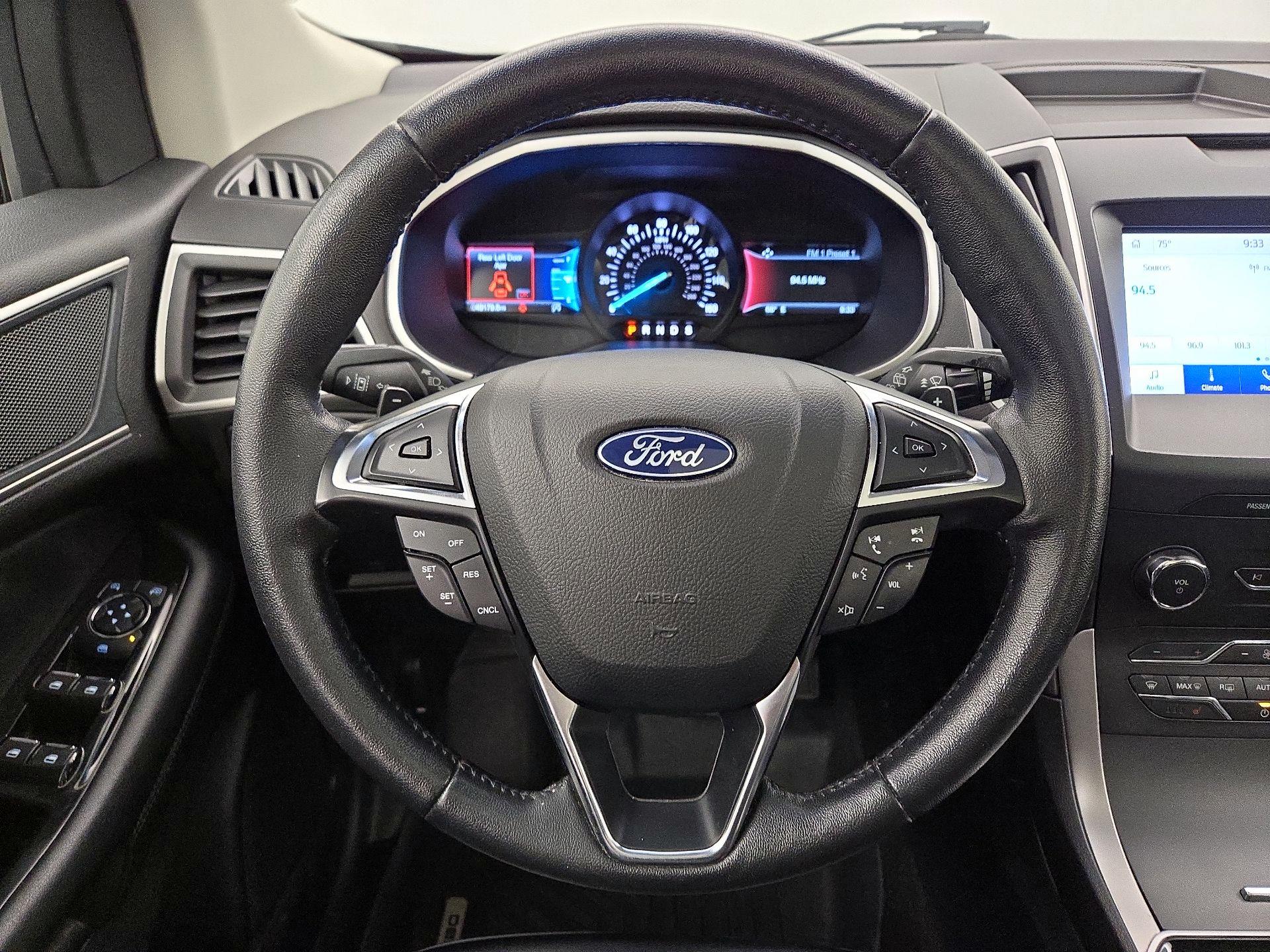 Thumbnail: 2020 Ford Edge - 10