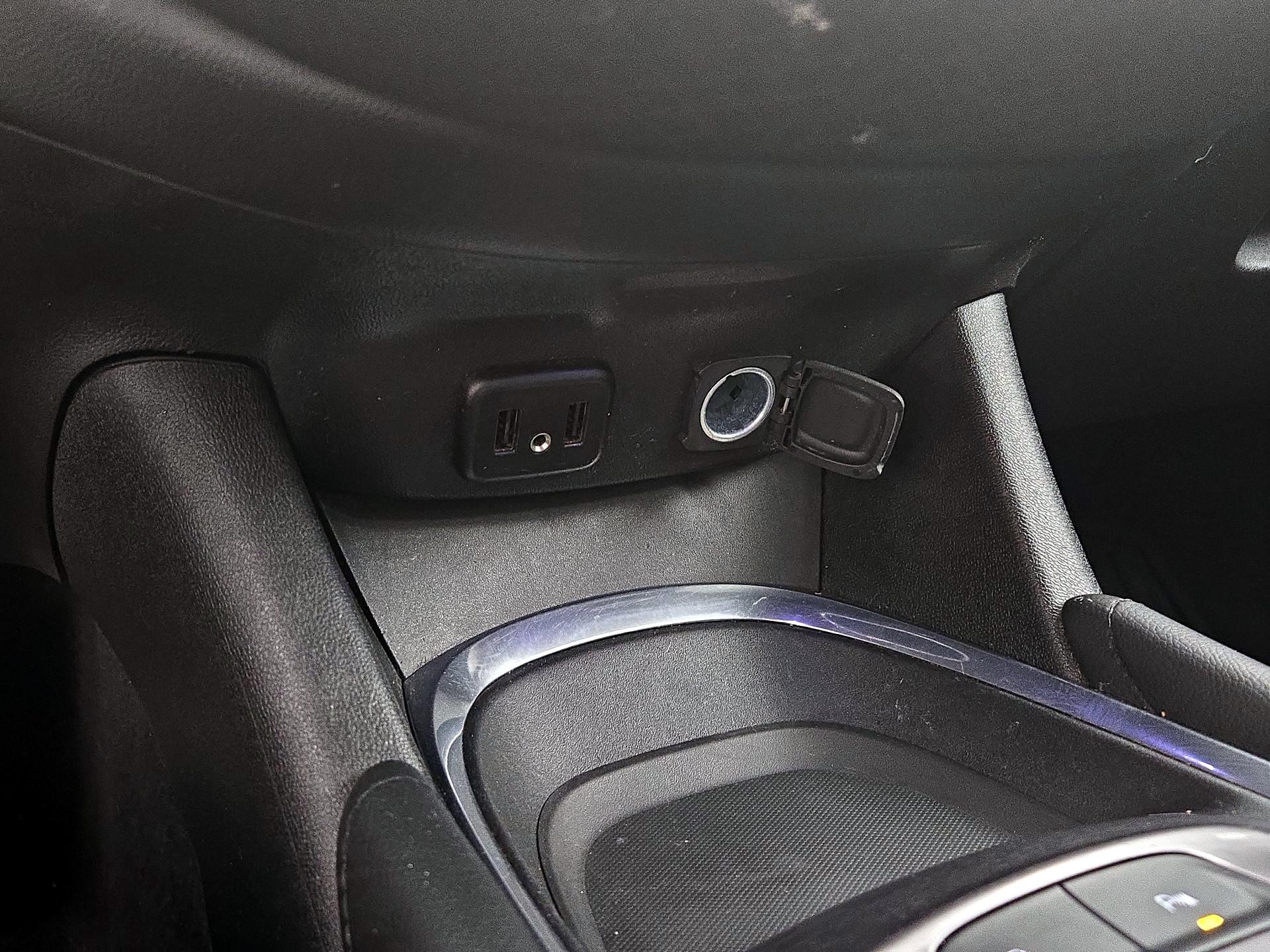 Thumbnail: 2017 Chevrolet Malibu - 18