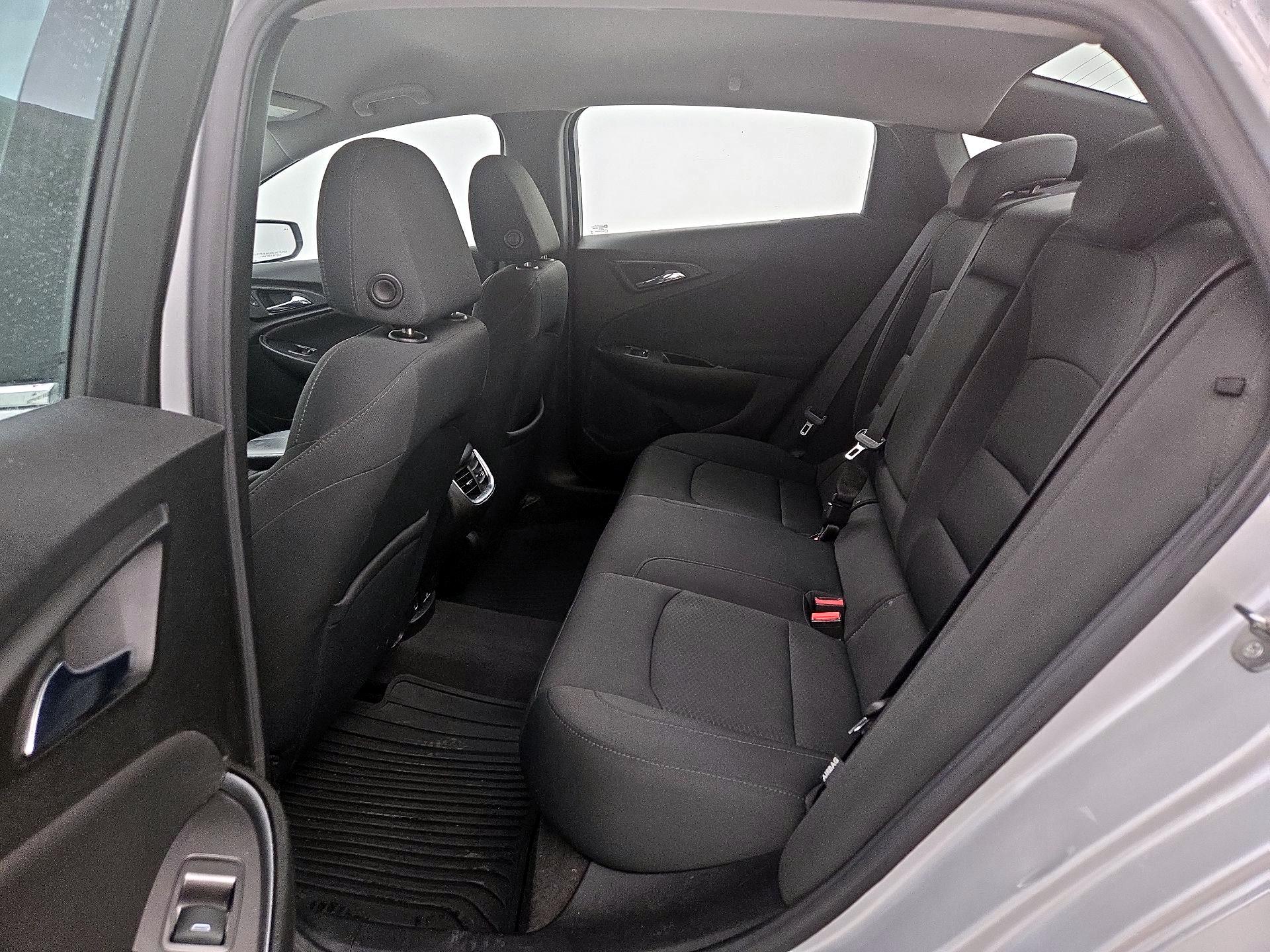 Thumbnail: 2017 Chevrolet Malibu - 19