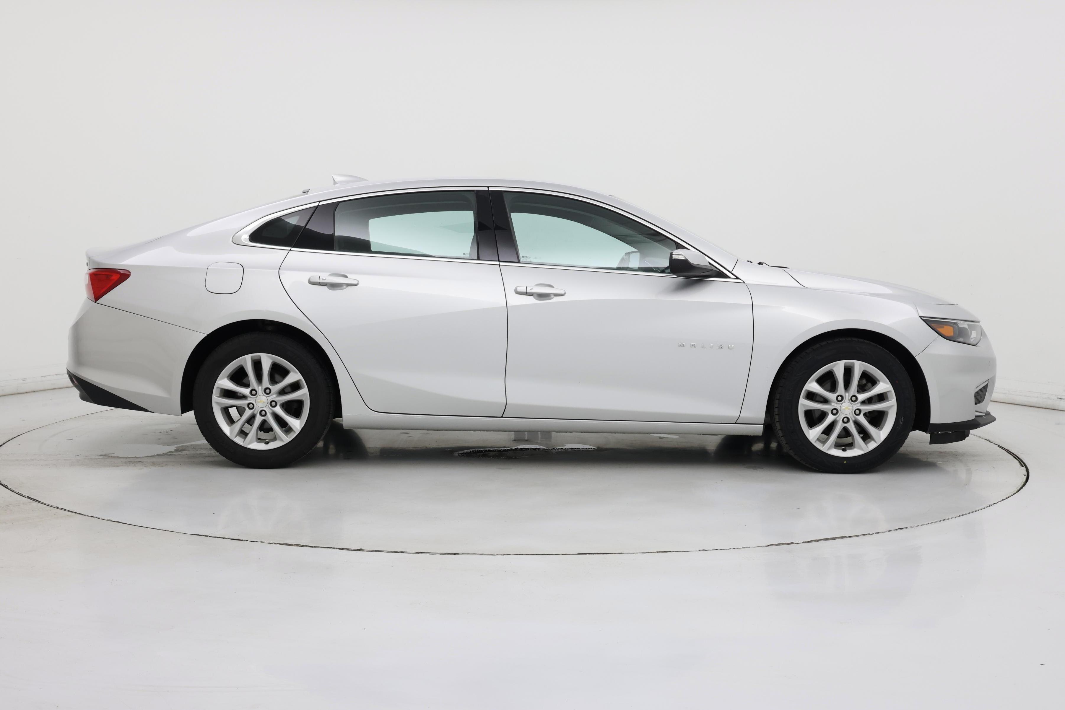 Thumbnail: 2017 Chevrolet Malibu - 7