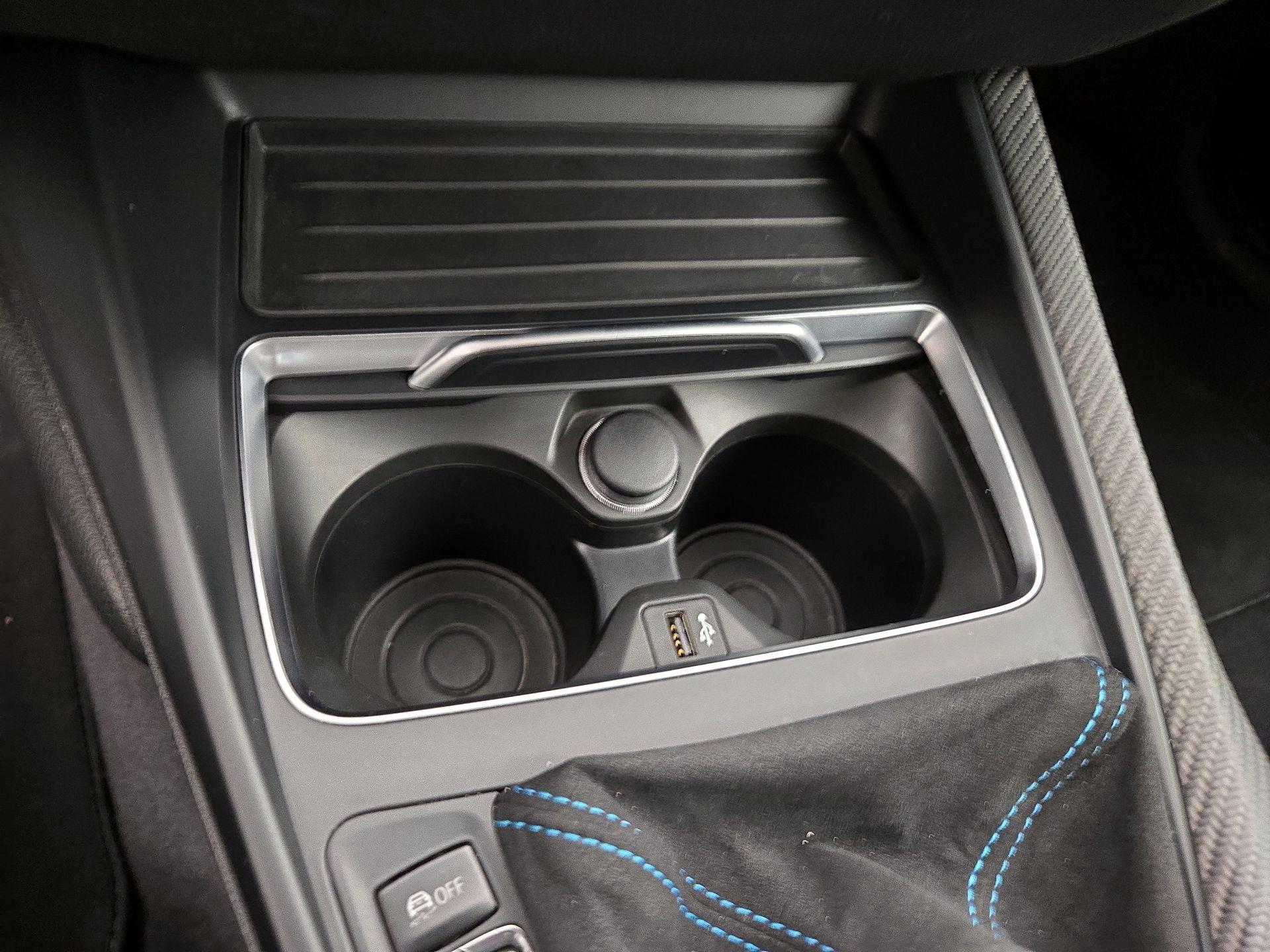 Thumbnail: 2018 BMW M2 - 19