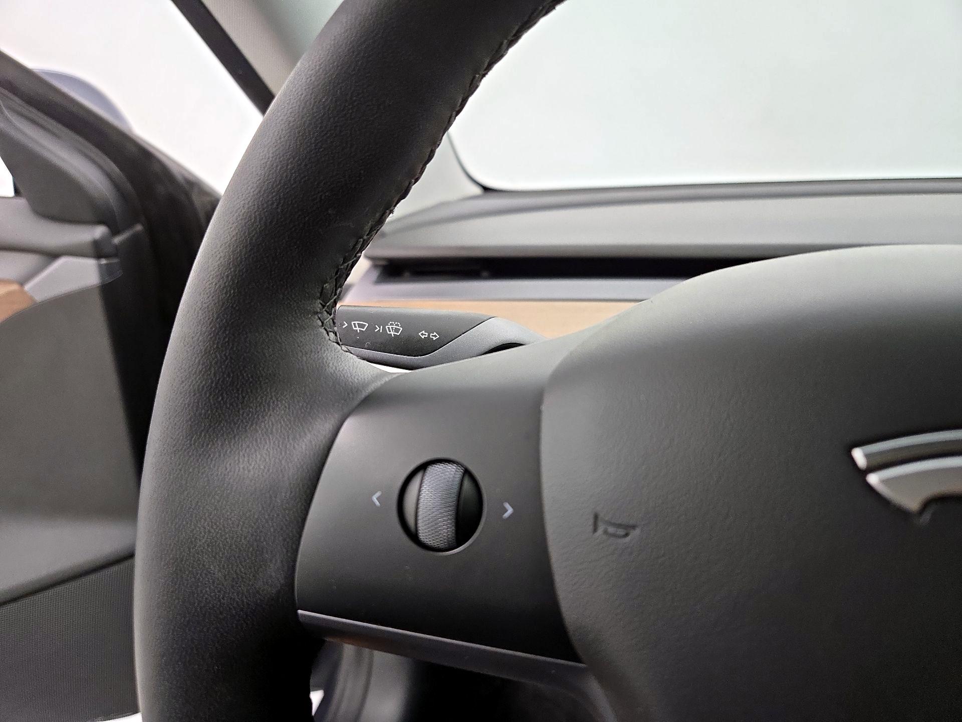 Thumbnail: 2022 Tesla Model 3 - 13