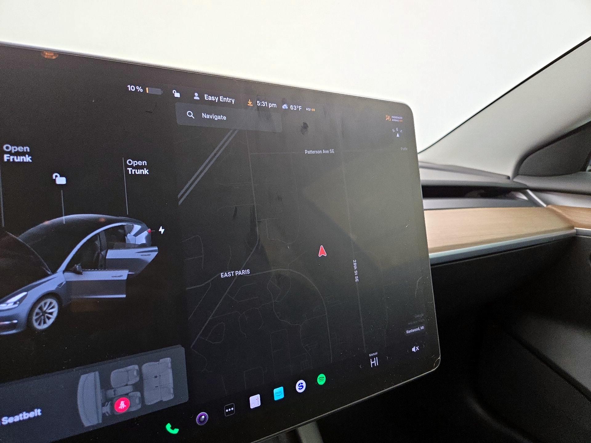Thumbnail: 2022 Tesla Model 3 - 14