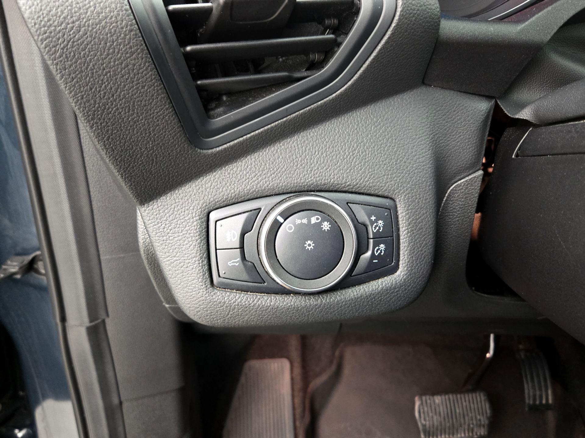 Thumbnail: 2019 Ford Escape - 13