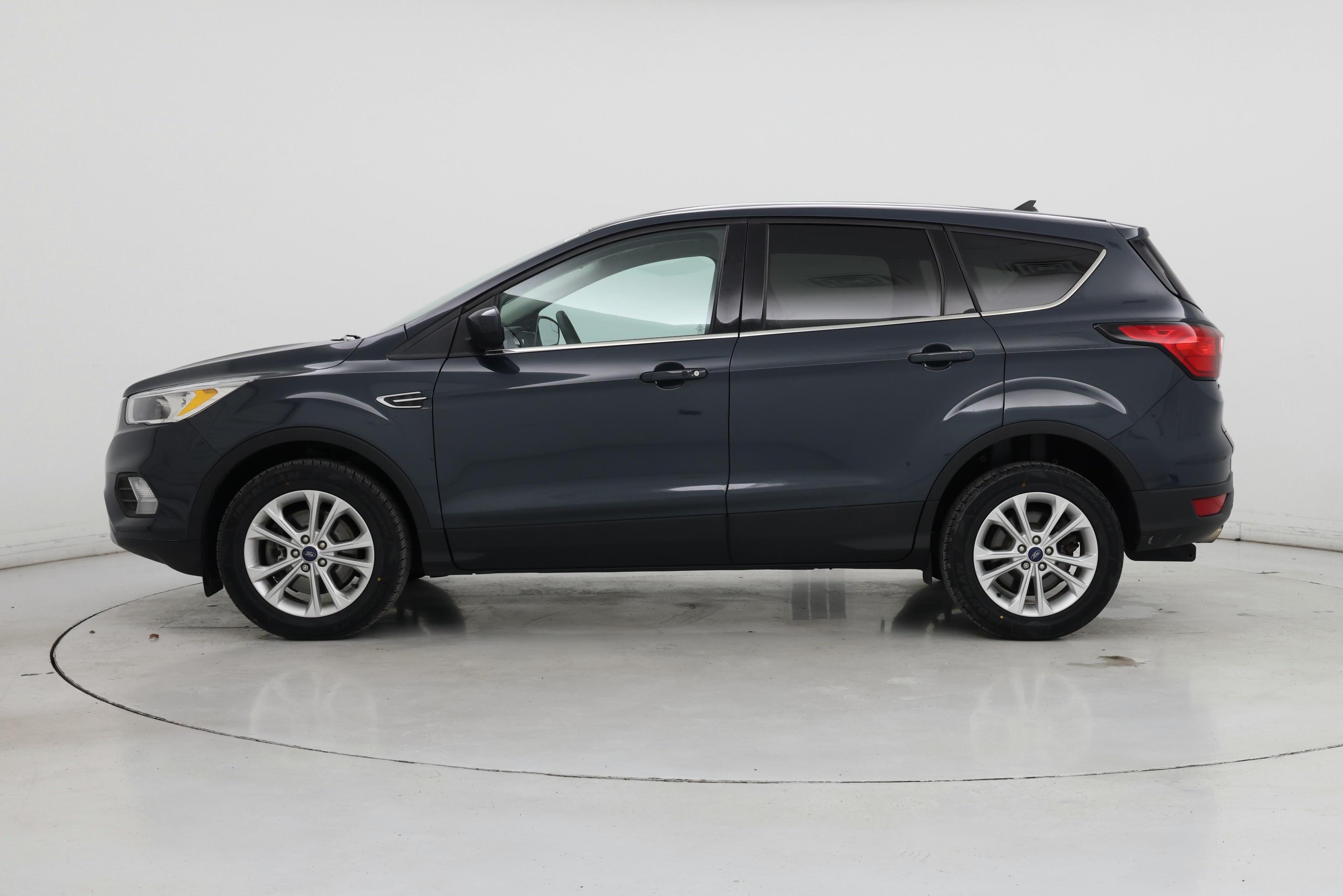 Thumbnail: 2019 Ford Escape - 3