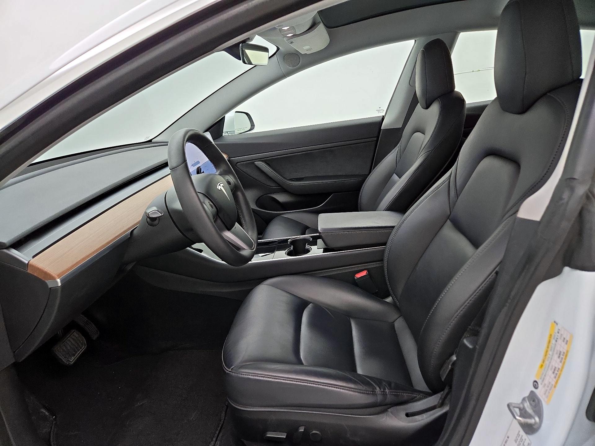 Thumbnail: 2020 Tesla Model 3 - 11