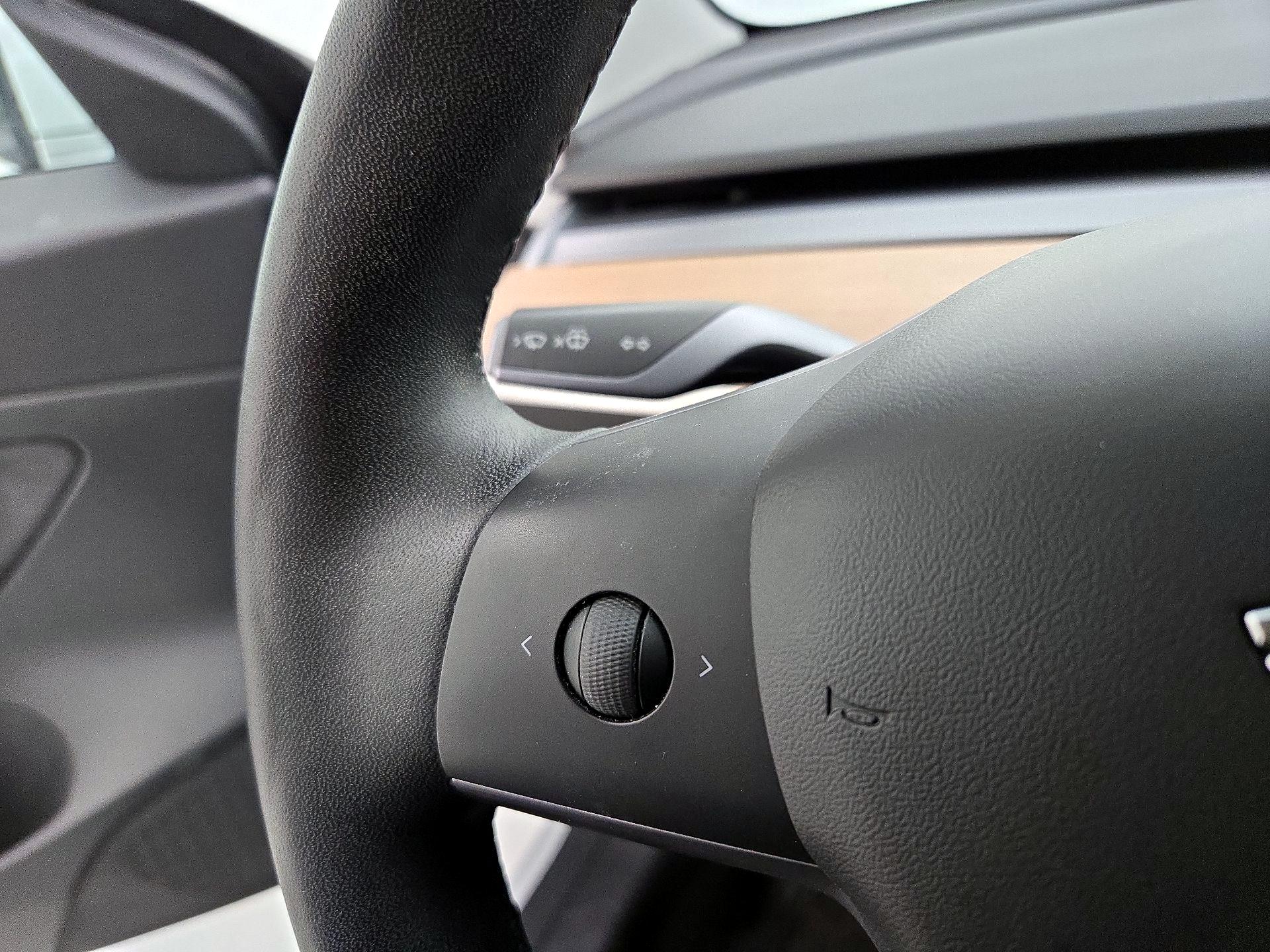 Thumbnail: 2020 Tesla Model 3 - 13