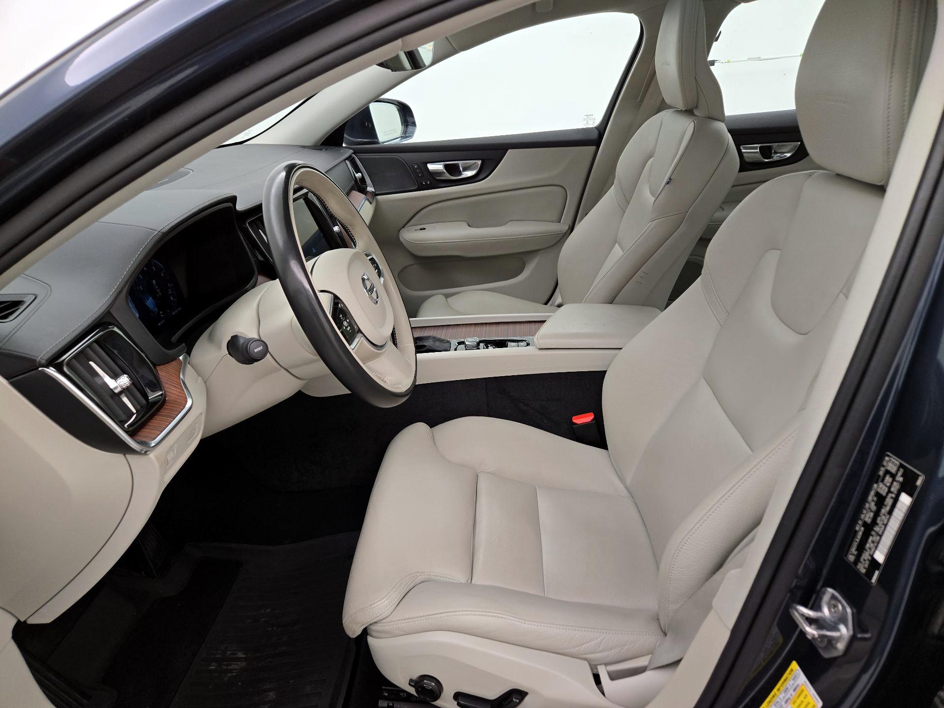 Thumbnail: 2020 Volvo S60 - 11