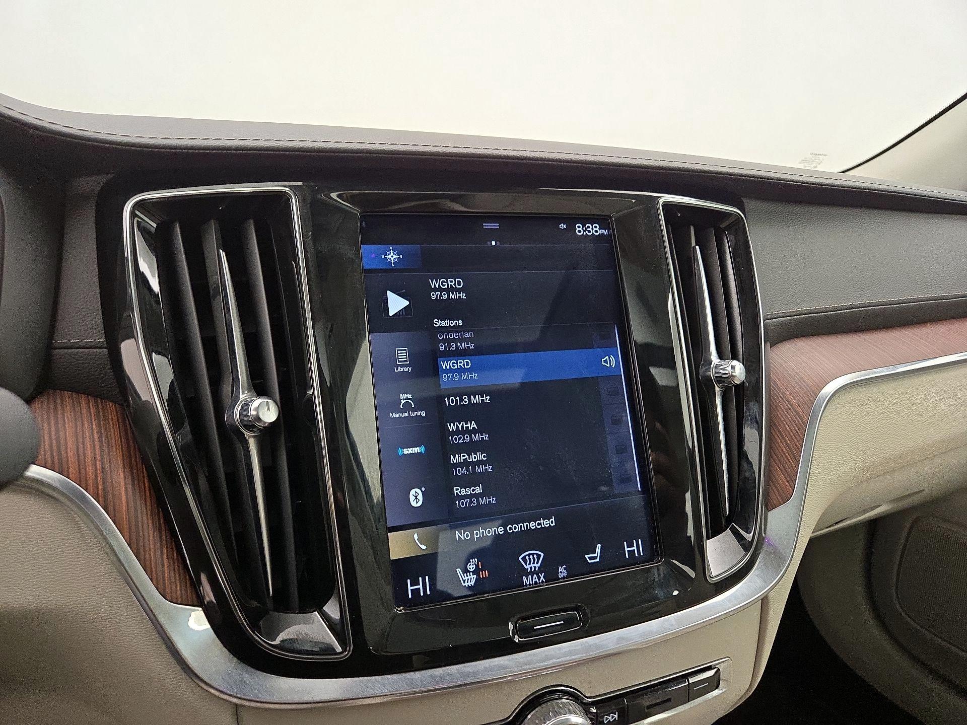 Thumbnail: 2020 Volvo S60 - 16