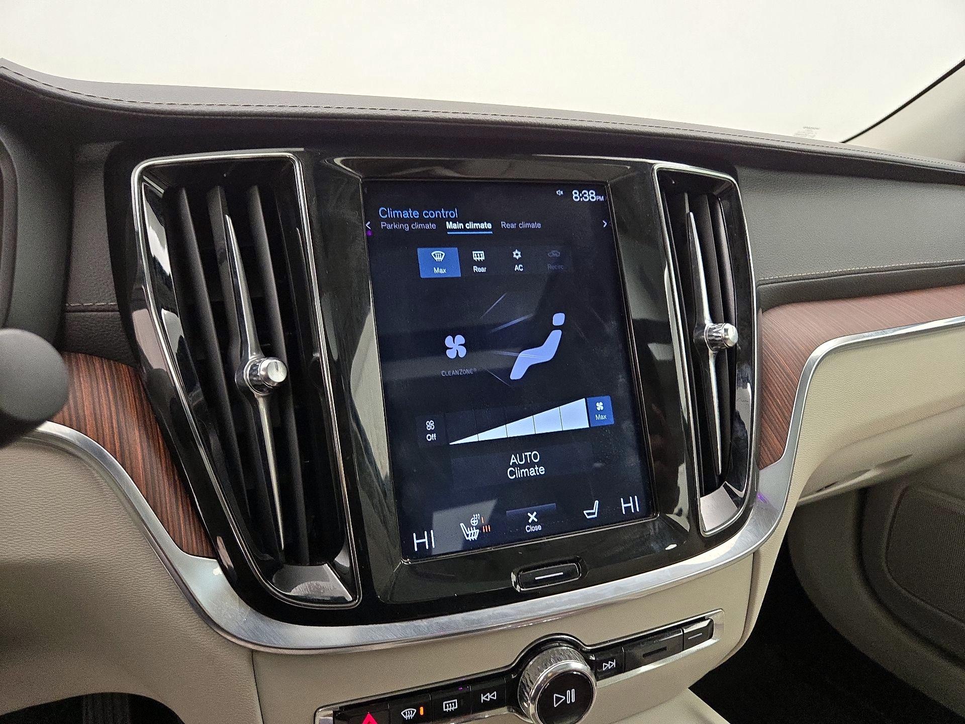 Thumbnail: 2020 Volvo S60 - 17