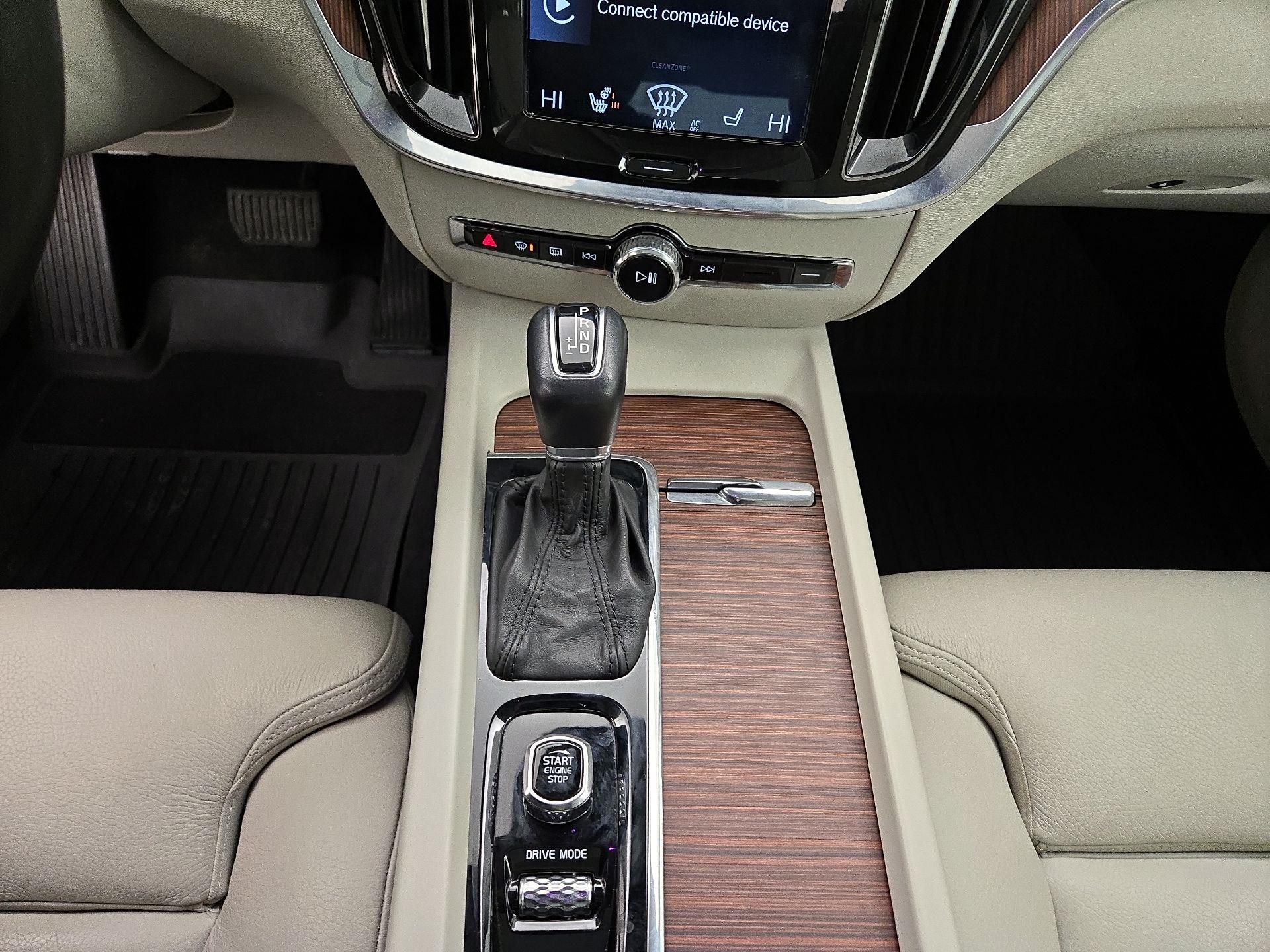 Thumbnail: 2020 Volvo S60 - 18