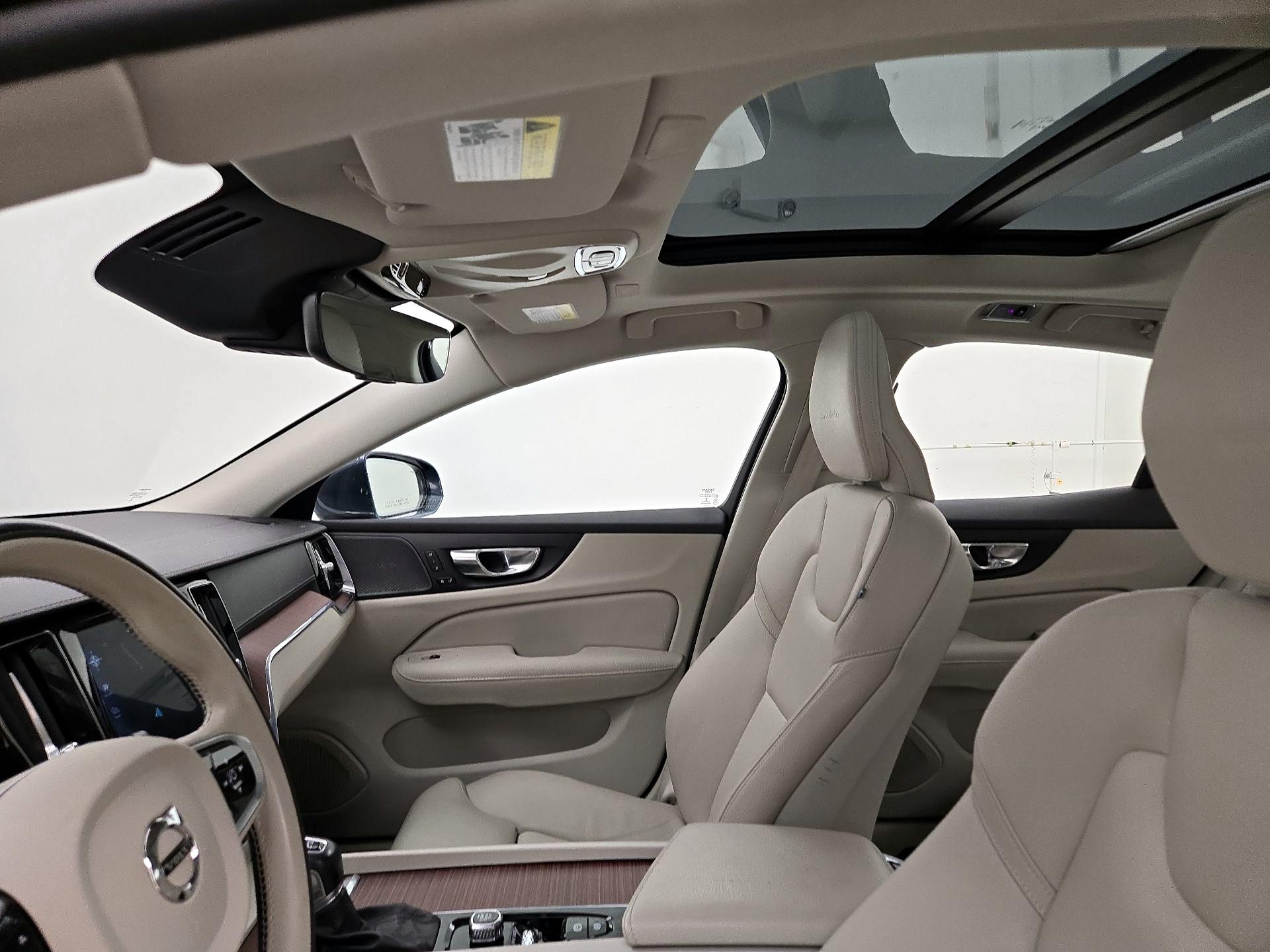 Thumbnail: 2020 Volvo S60 - 20