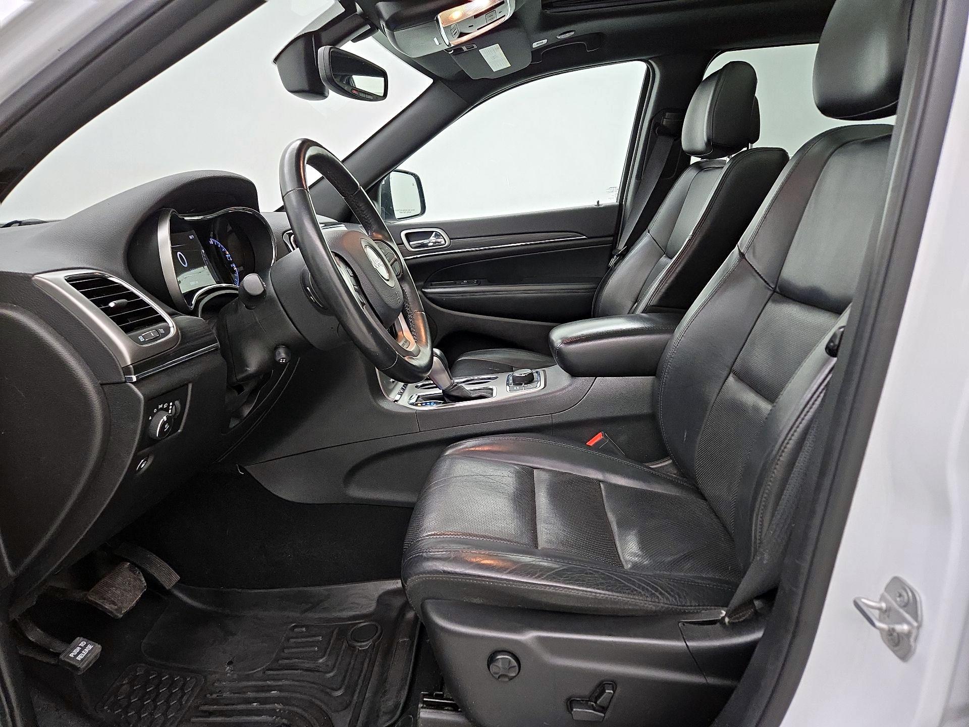 Thumbnail: 2019 Jeep Grand Cherokee - 11