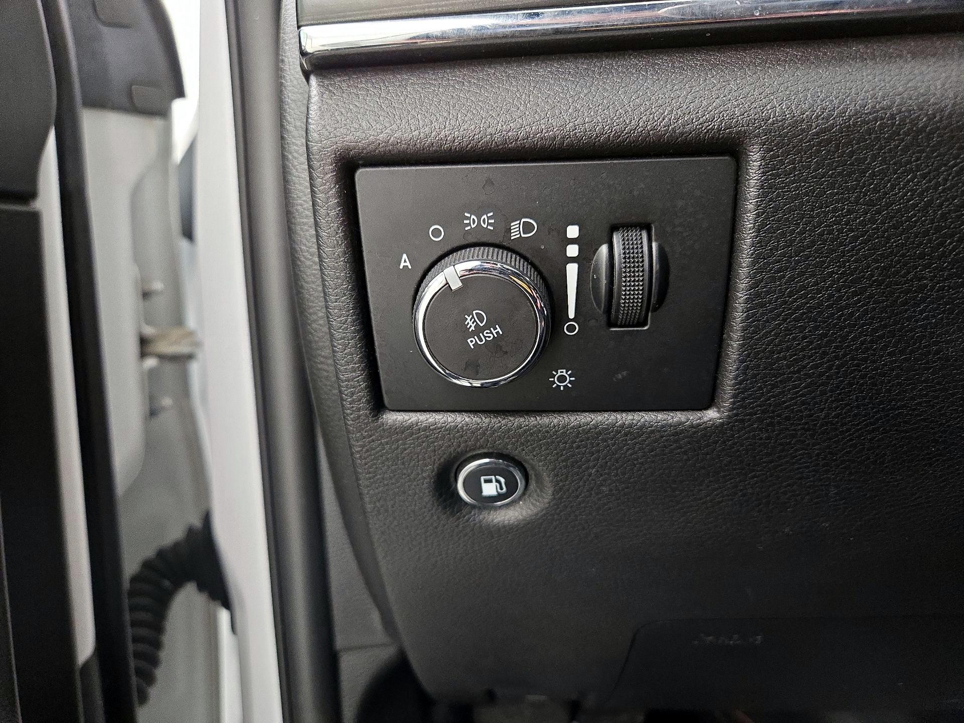 Thumbnail: 2019 Jeep Grand Cherokee - 13