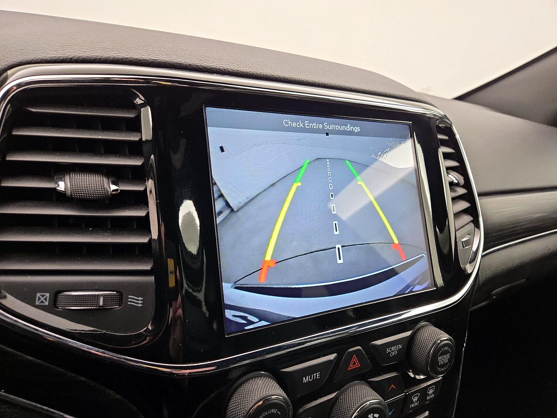 Thumbnail: 2019 Jeep Grand Cherokee - 15