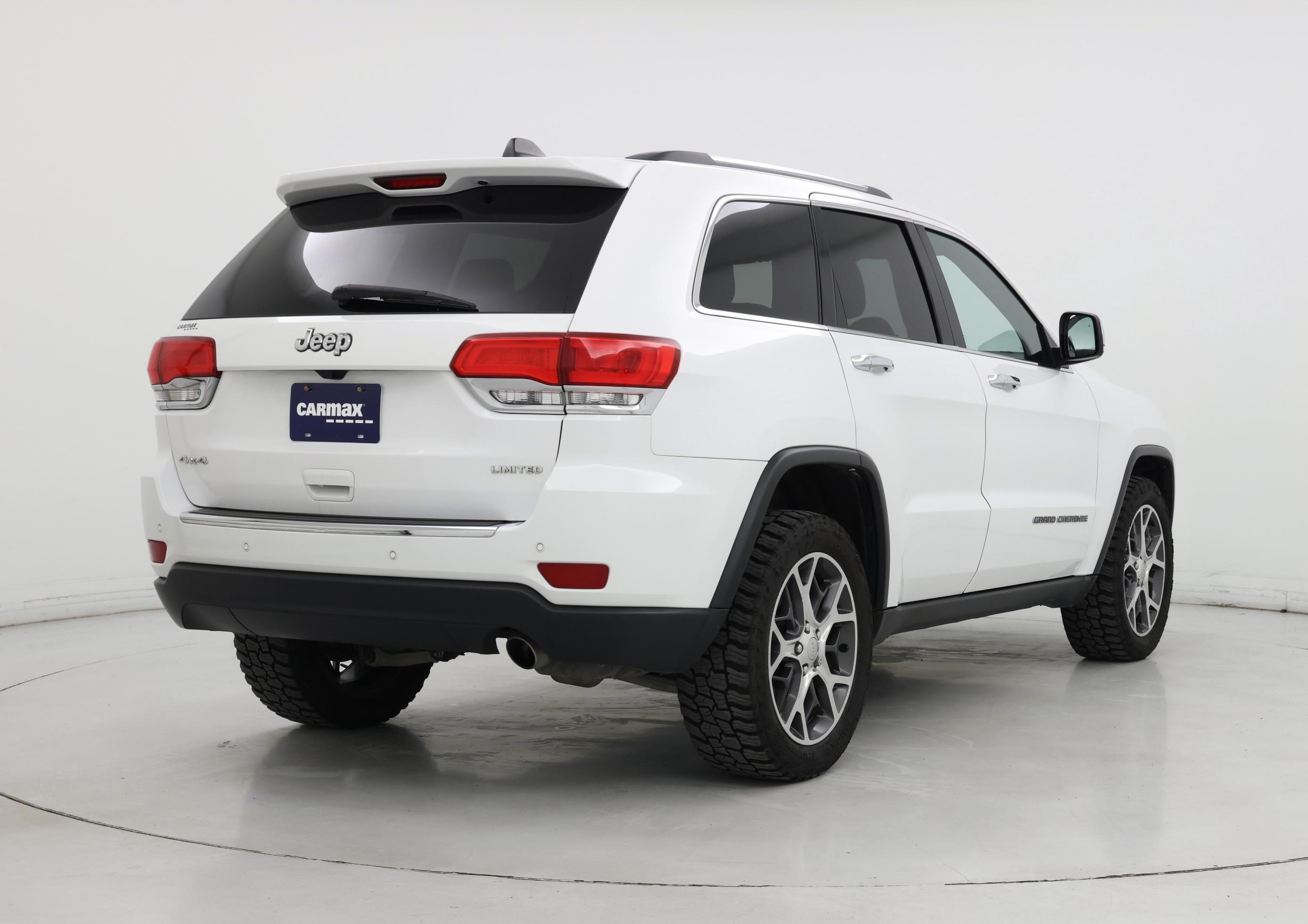 Thumbnail: 2019 Jeep Grand Cherokee - 8