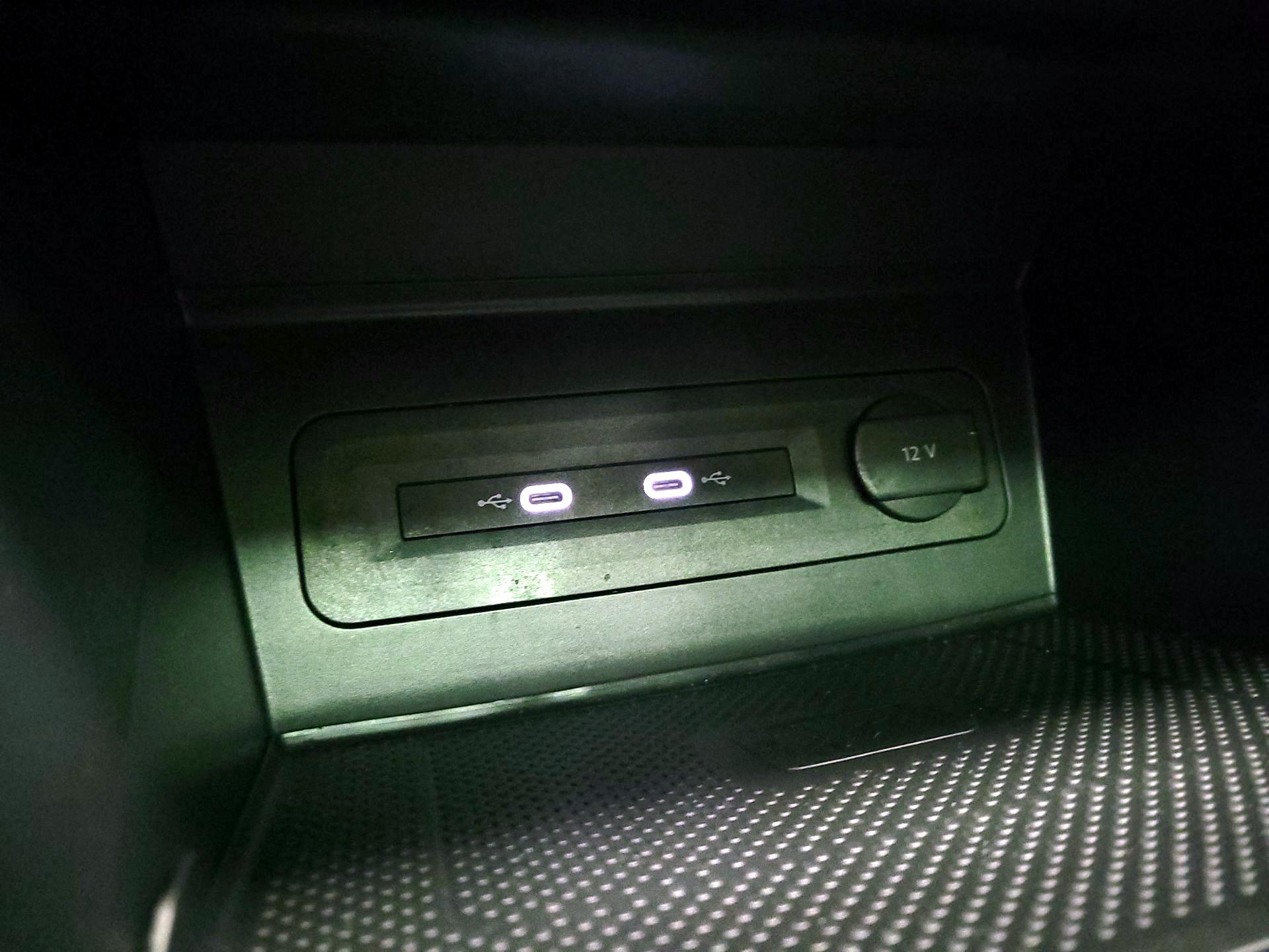 Thumbnail: 2023 Volkswagen Atlas - 19