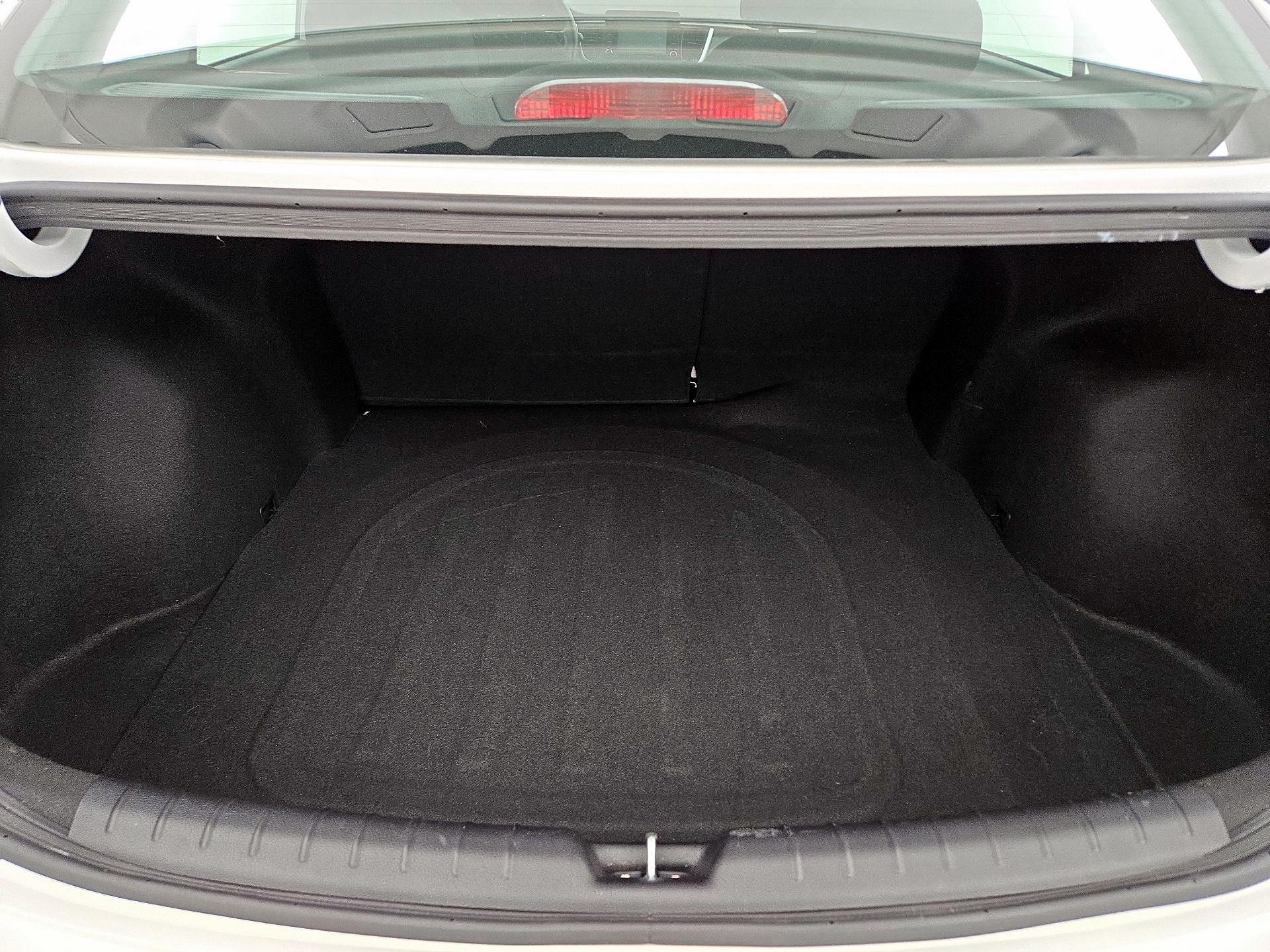 Thumbnail: 2020 Kia Rio - 20