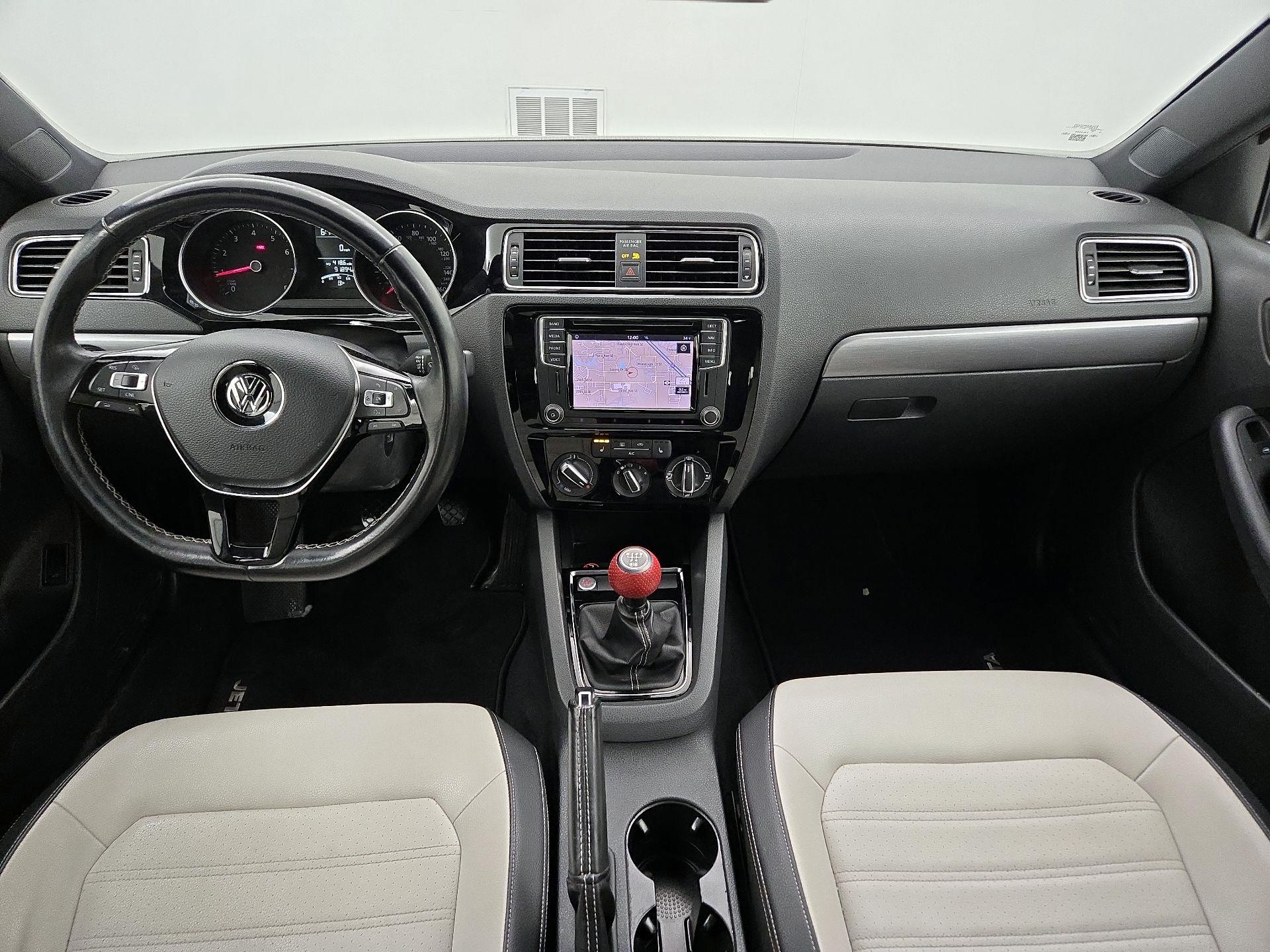 Thumbnail: 2016 Volkswagen Jetta - 9