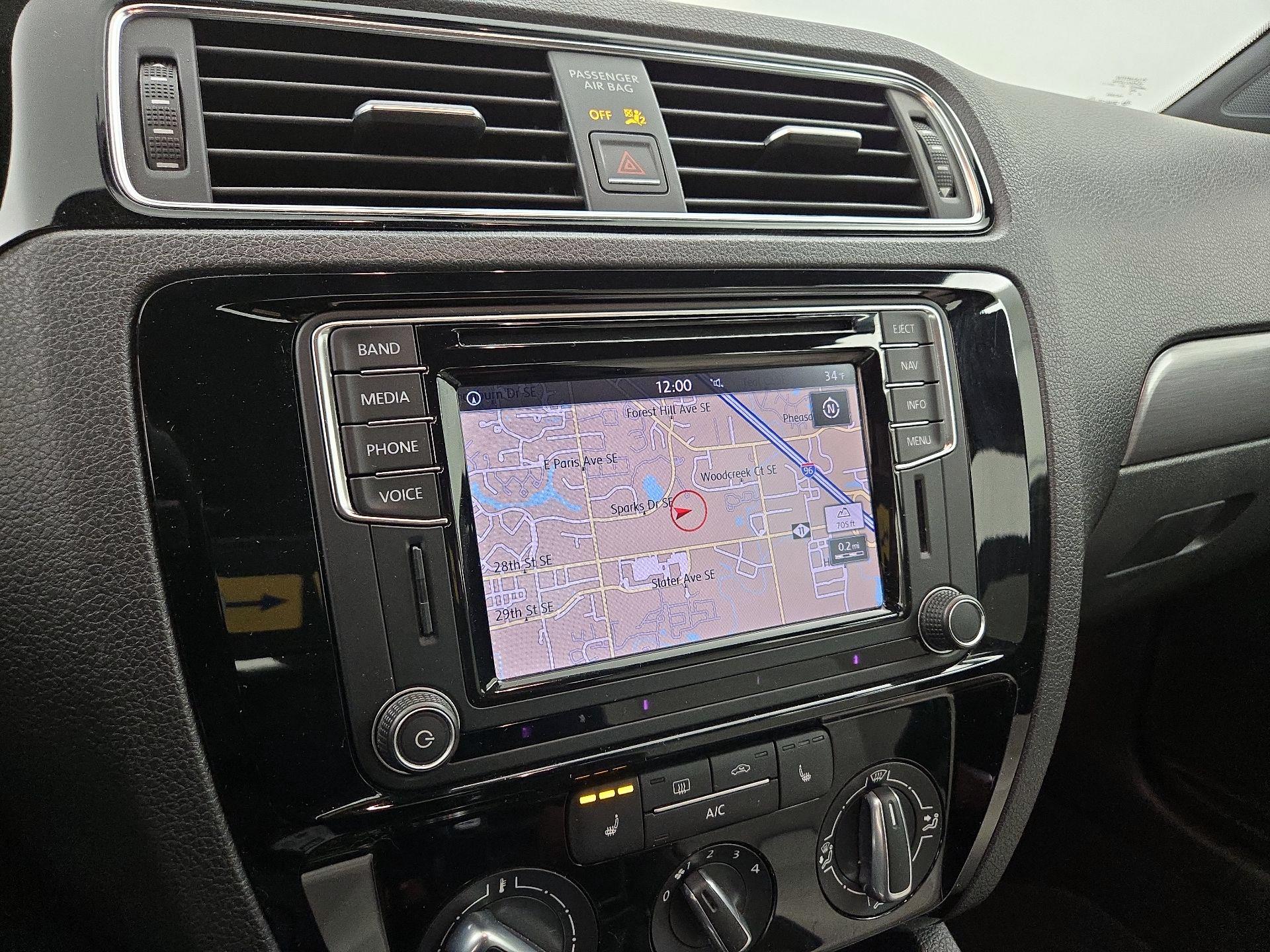 Thumbnail: 2016 Volkswagen Jetta - 14