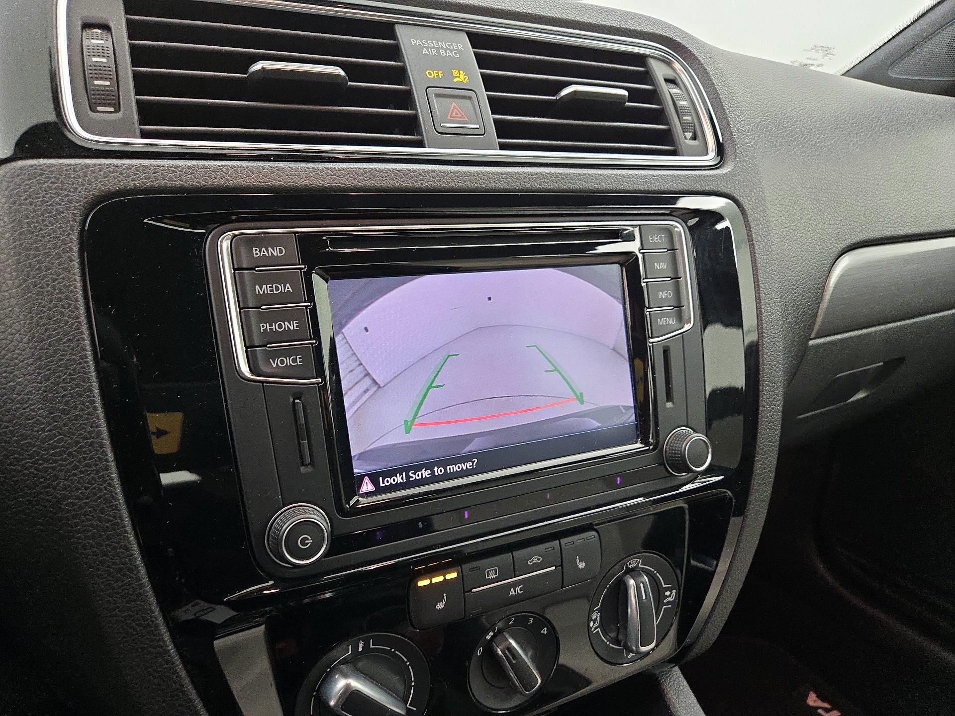 Thumbnail: 2016 Volkswagen Jetta - 15