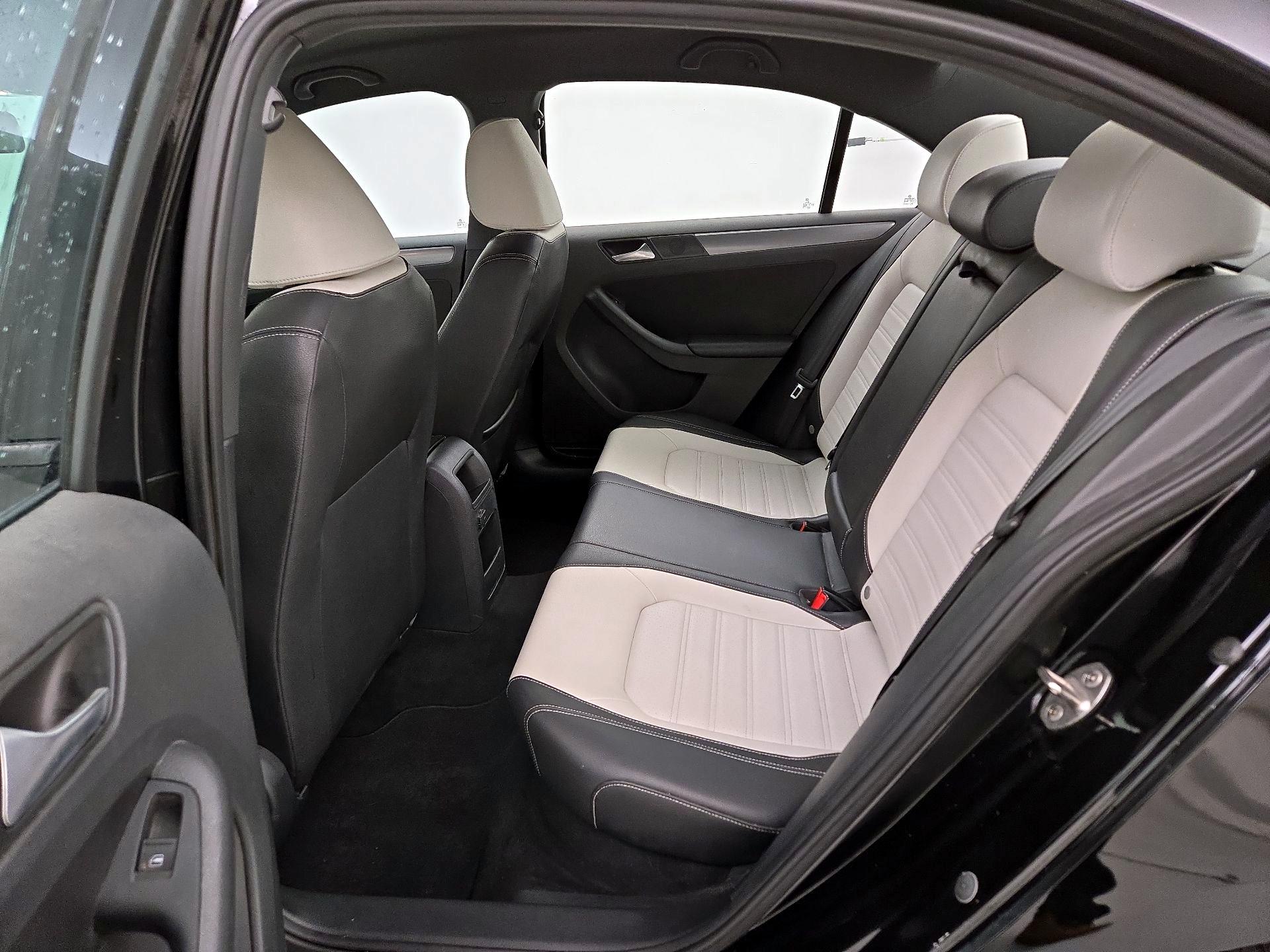 Thumbnail: 2016 Volkswagen Jetta - 20