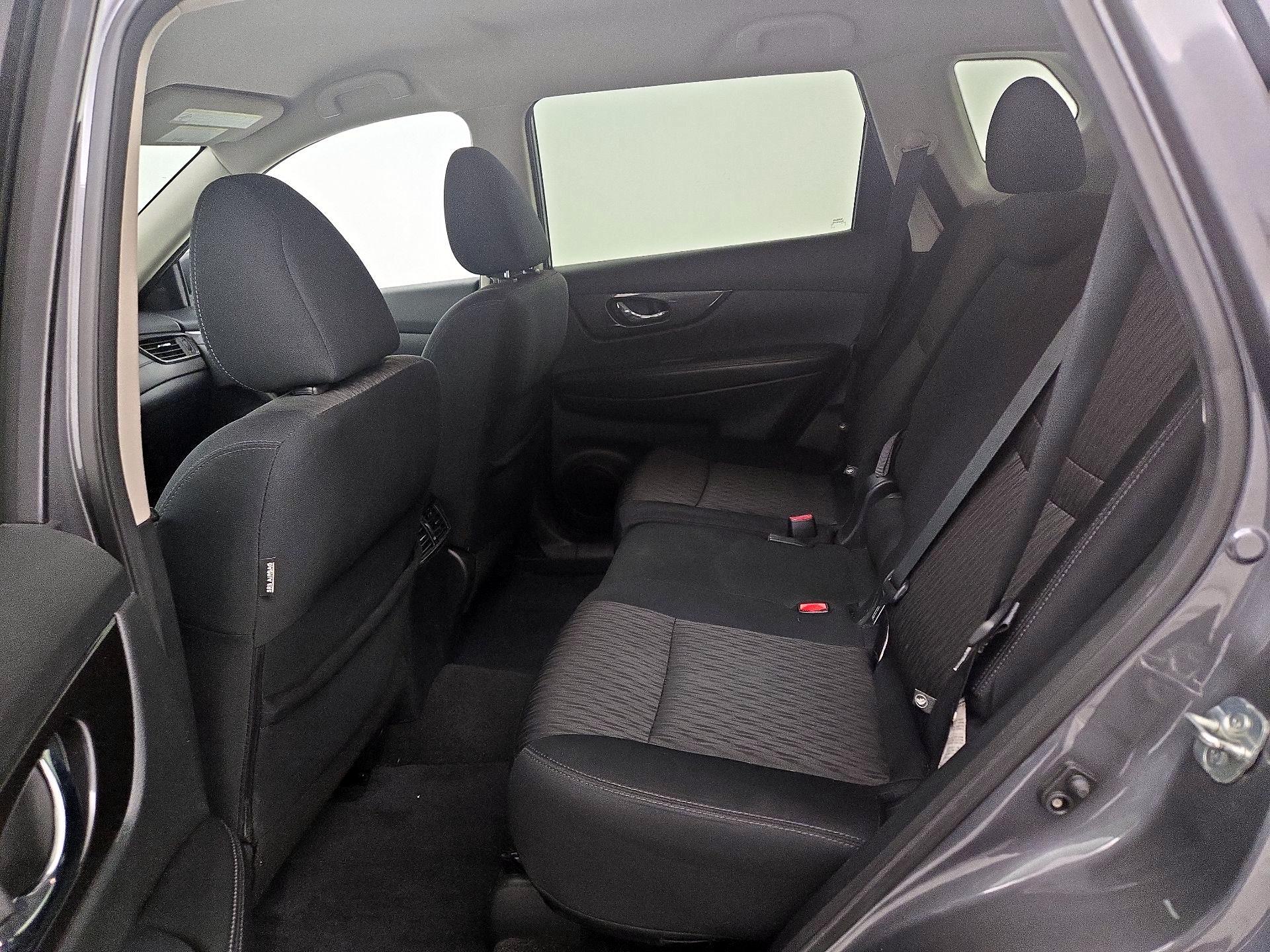 Thumbnail: 2019 Nissan Rogue - 19