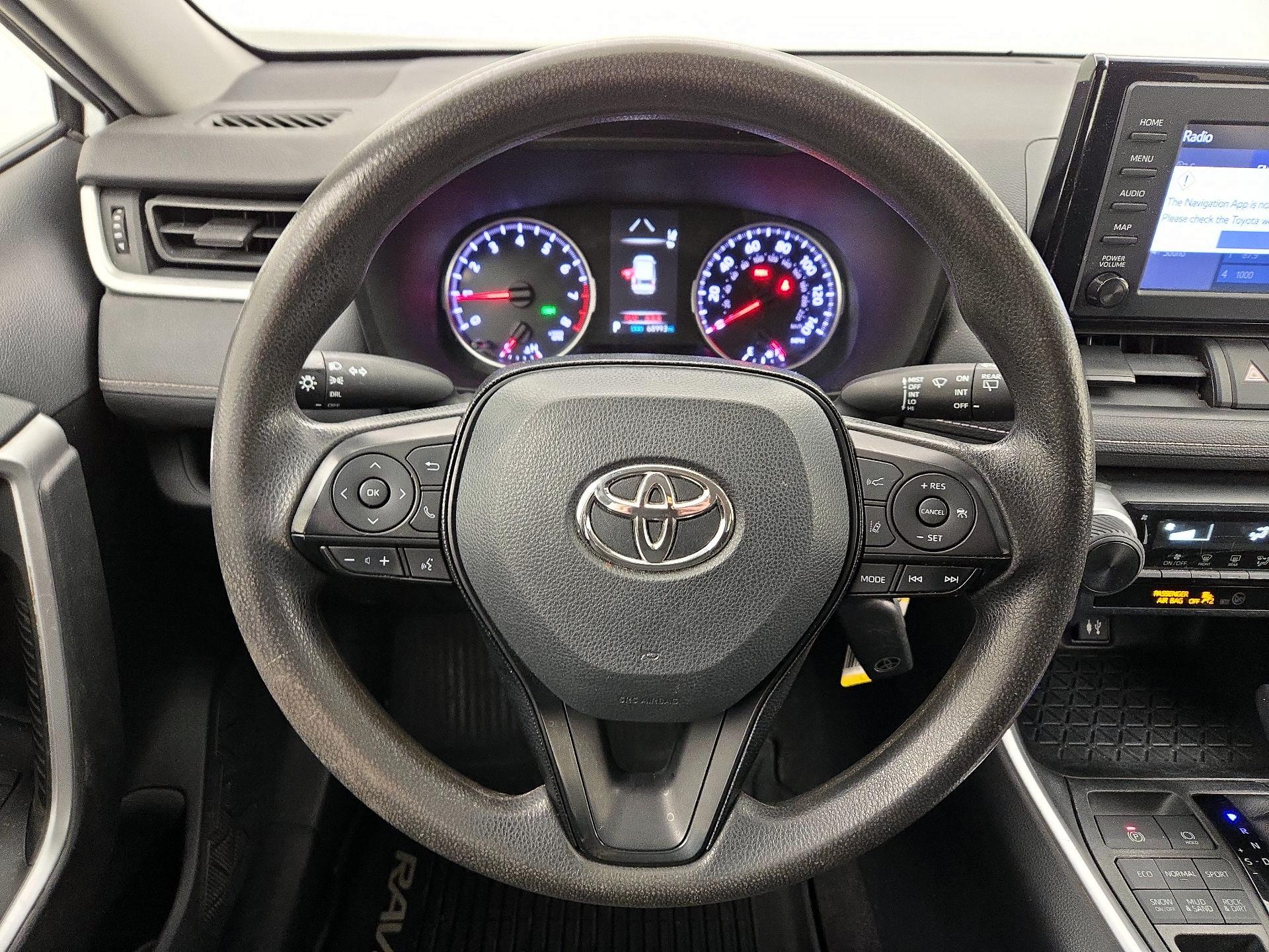 Thumbnail: 2019 Toyota RAV4 - 10