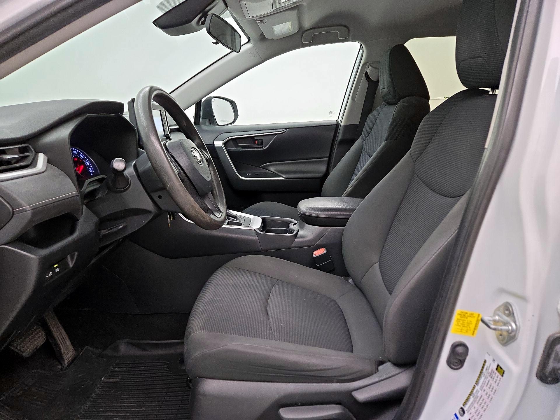 Thumbnail: 2019 Toyota RAV4 - 11