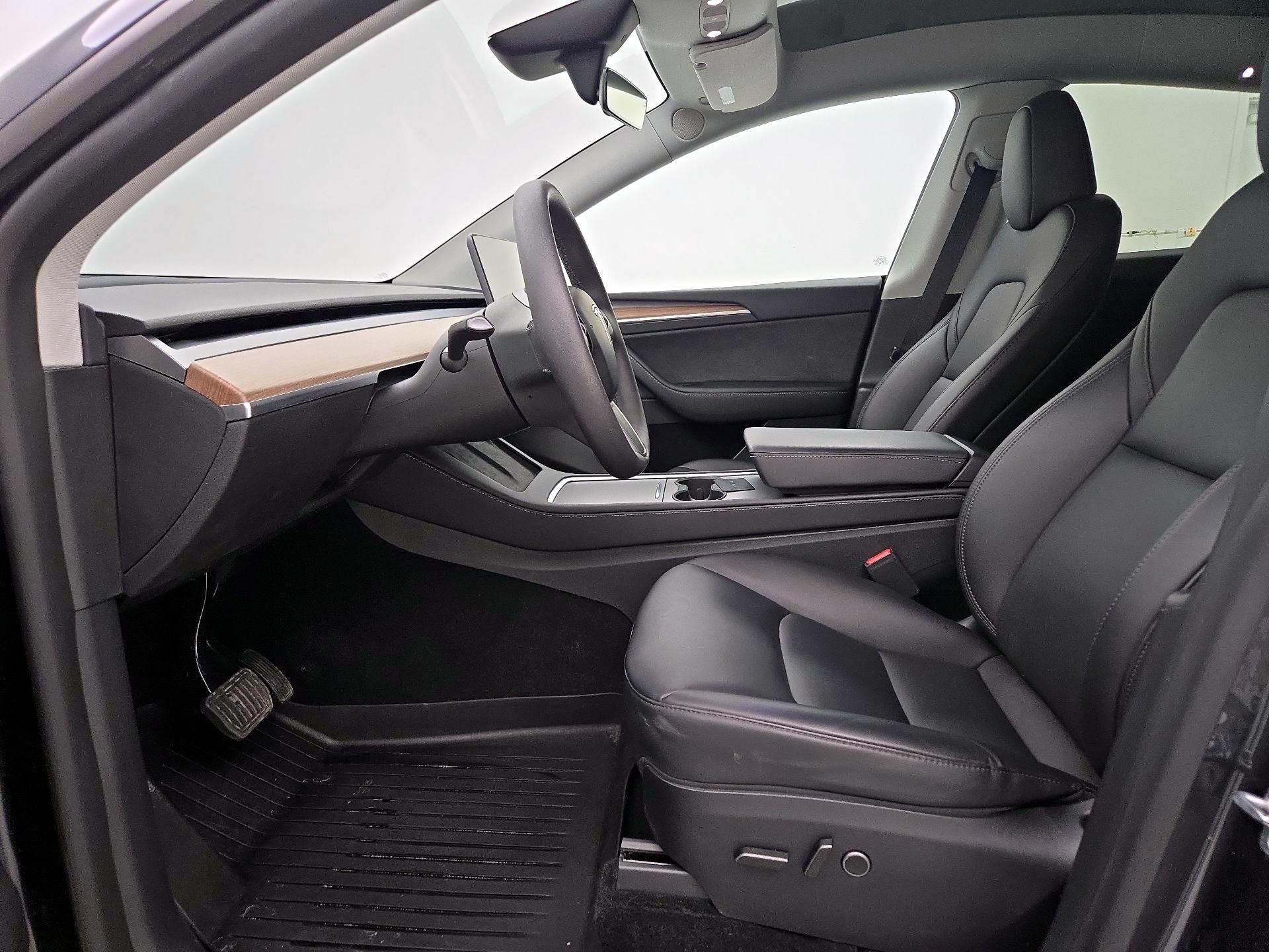 Thumbnail: 2025 Tesla Model Y - 11