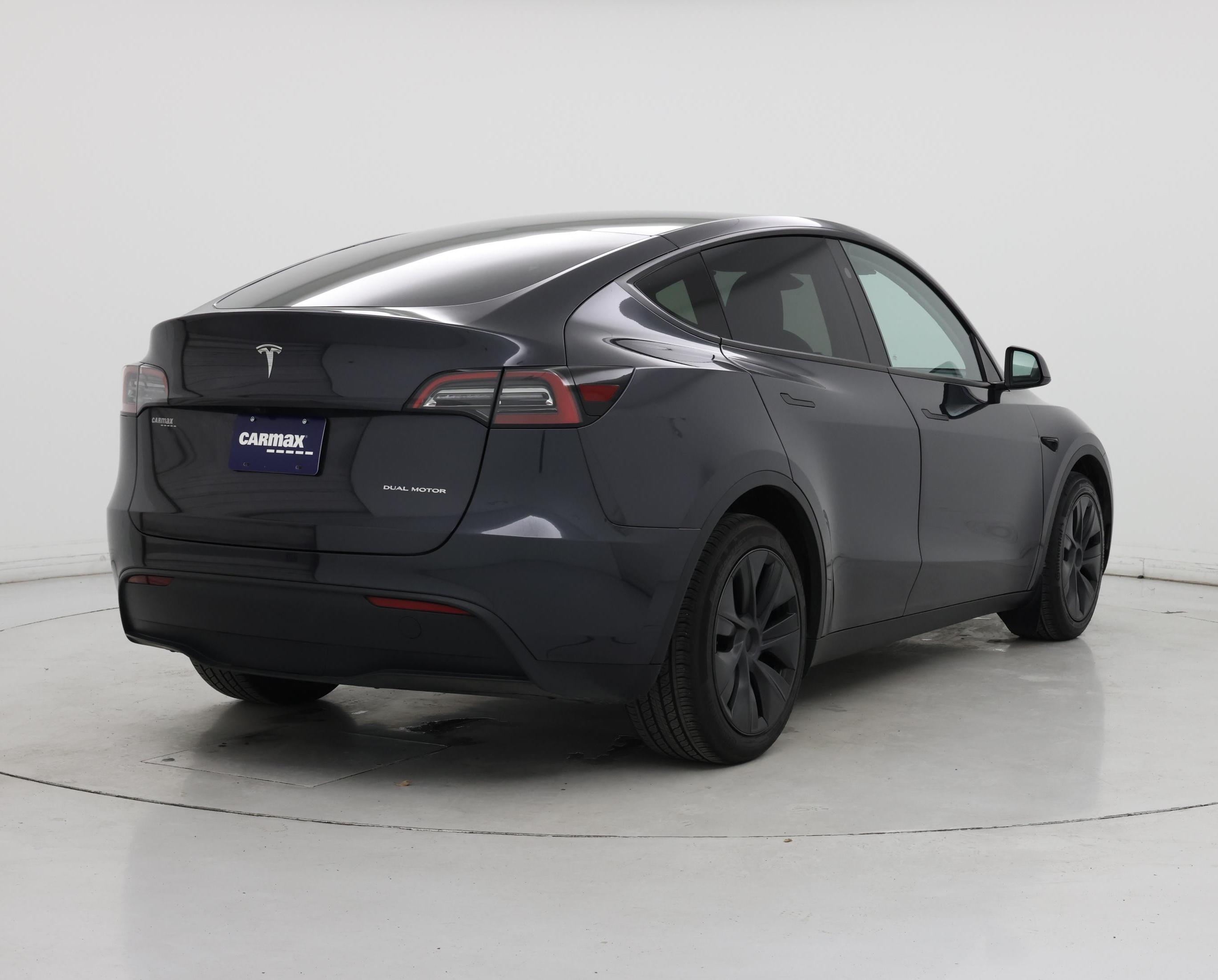 Thumbnail: 2025 Tesla Model Y - 8