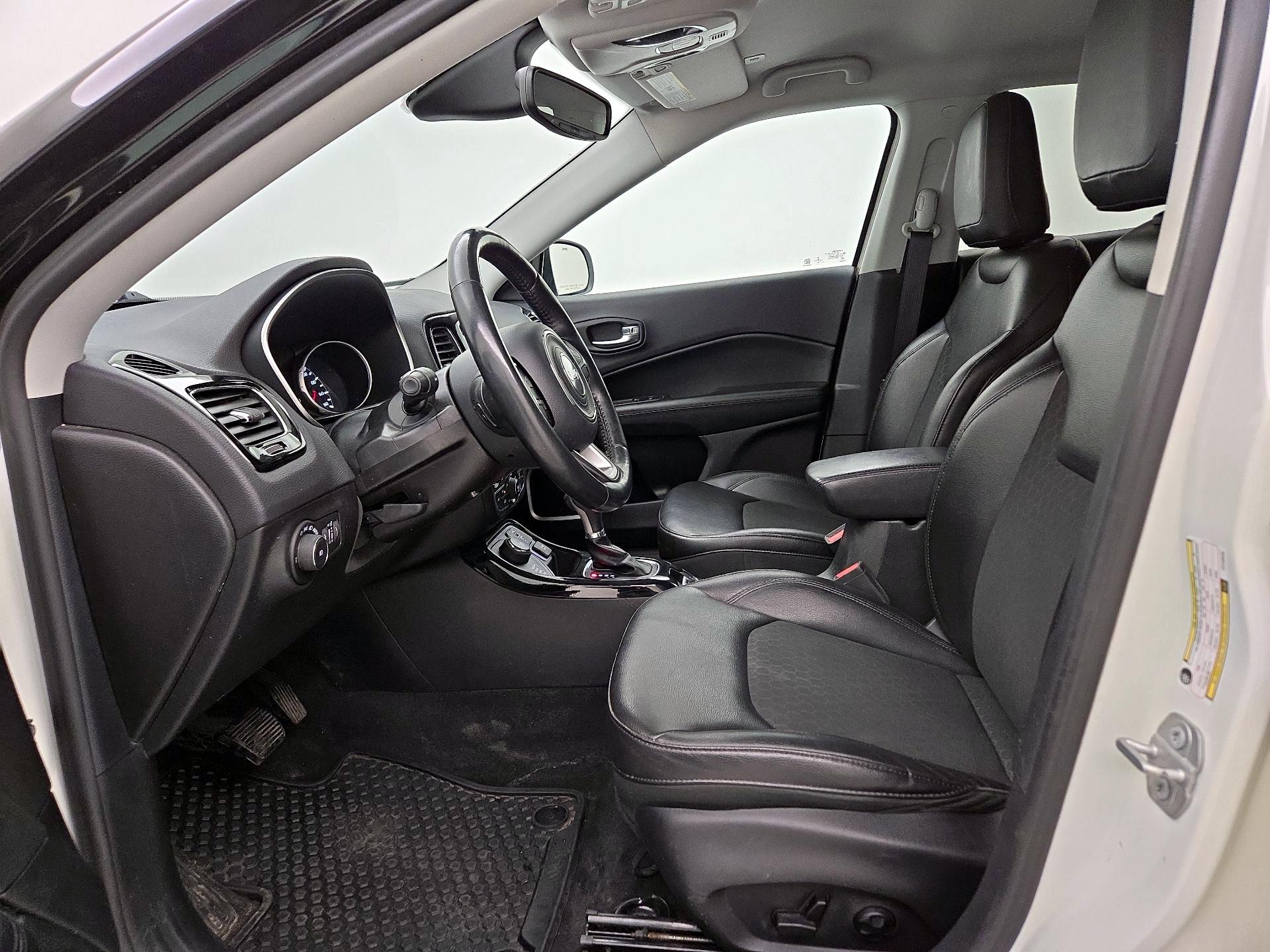 Thumbnail: 2018 Jeep Compass - 11