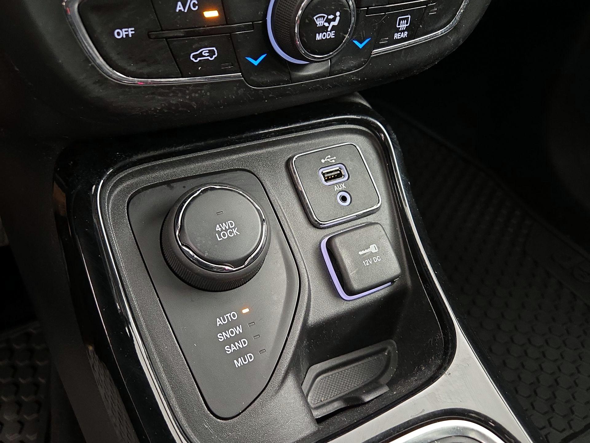 Thumbnail: 2018 Jeep Compass - 18