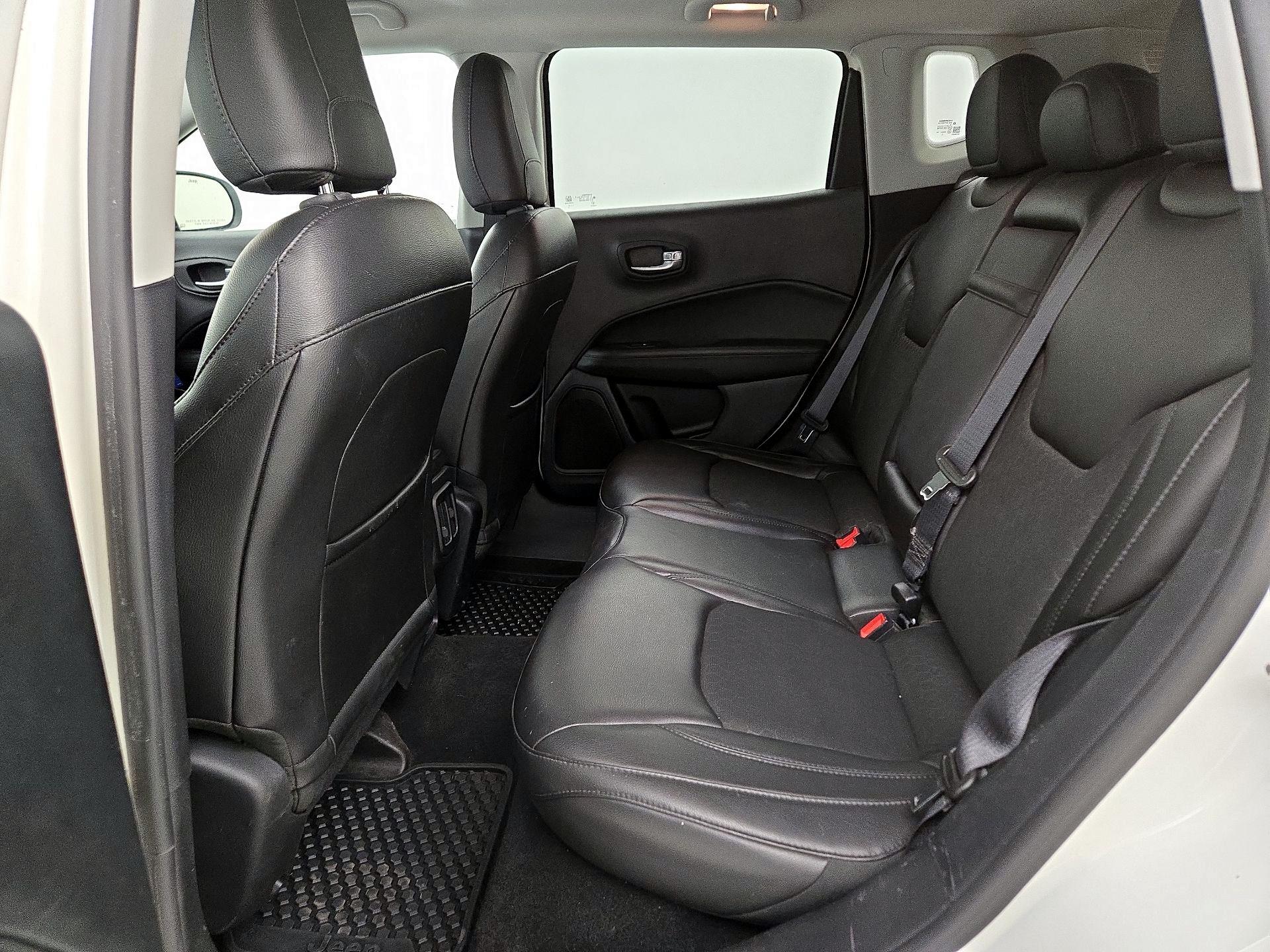 Thumbnail: 2018 Jeep Compass - 19