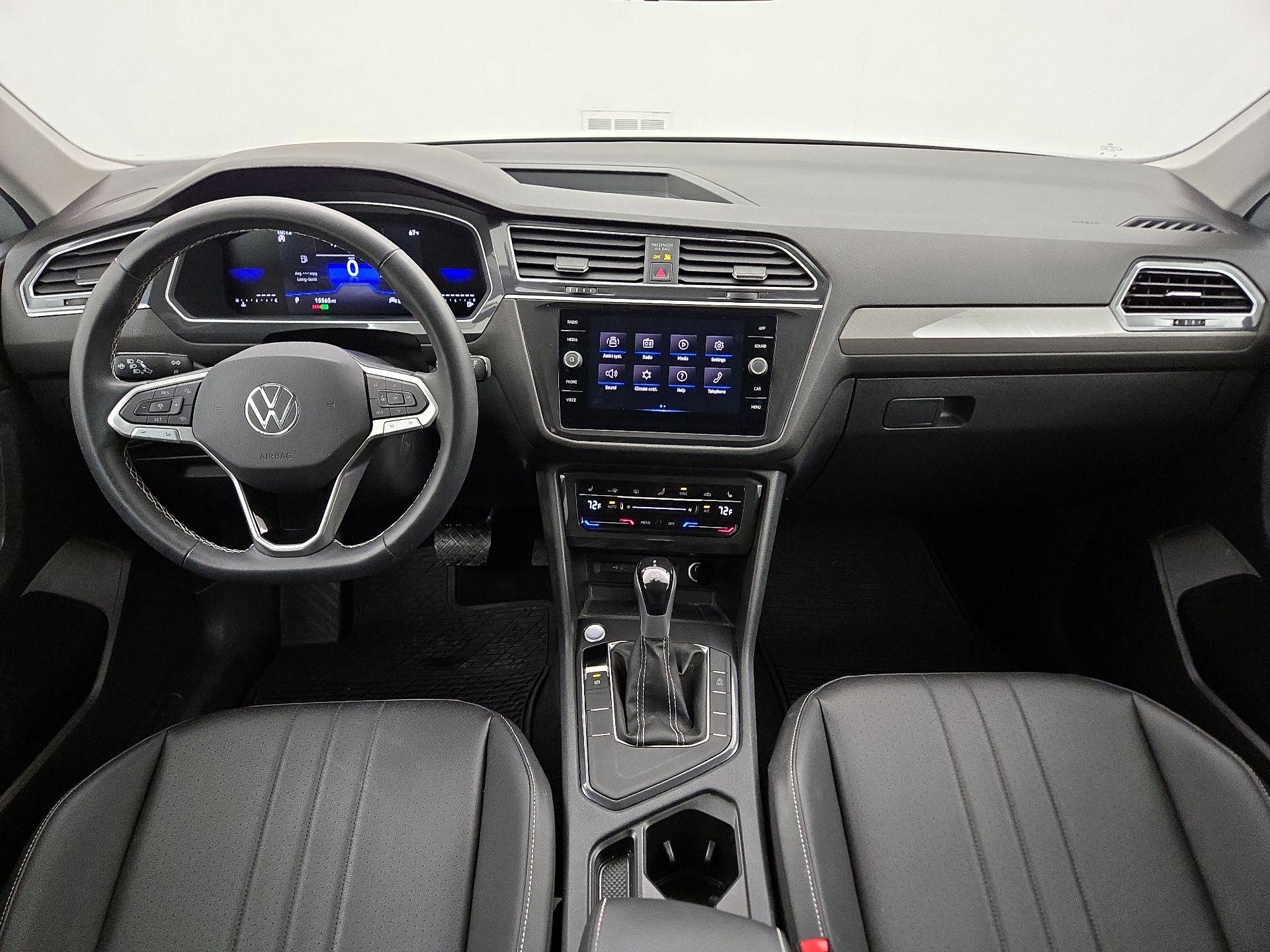 Thumbnail: 2023 Volkswagen Tiguan - 9