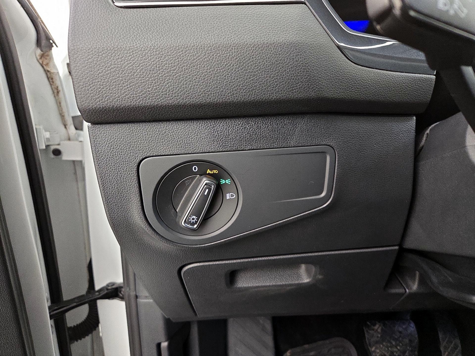 Thumbnail: 2023 Volkswagen Tiguan - 13