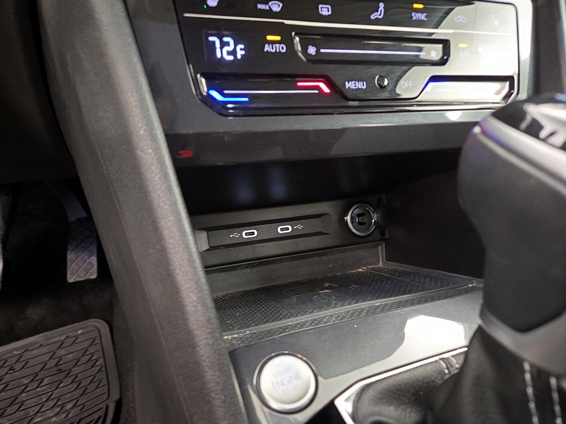 Thumbnail: 2023 Volkswagen Tiguan - 18