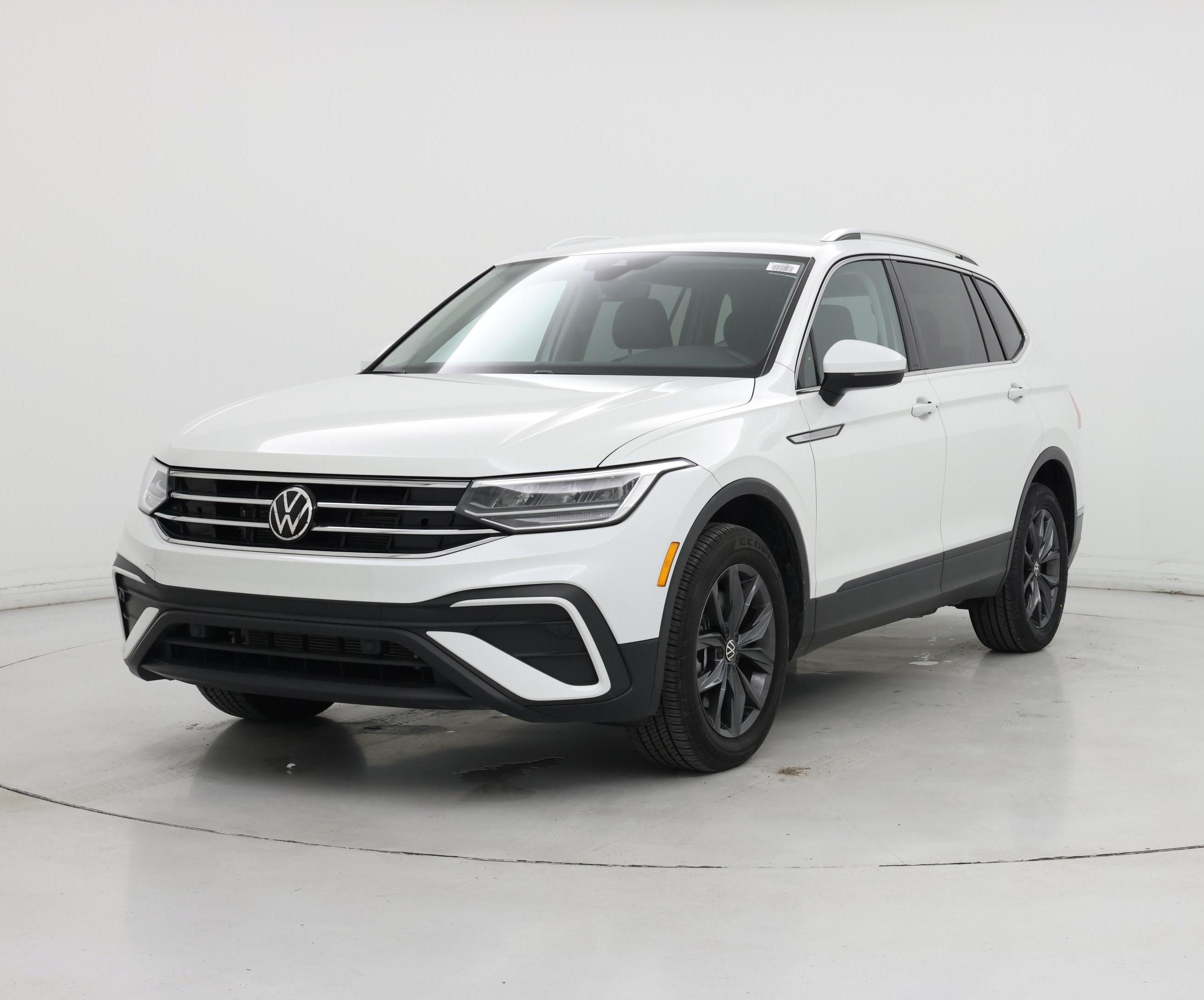 Thumbnail: 2023 Volkswagen Tiguan - 4